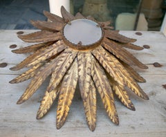 applique en fer espagnol des années 1970 en forme de soleil avec verre translucide