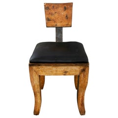 Spanischer Designerstuhl aus Eisen und Holz aus den 1970er Jahren