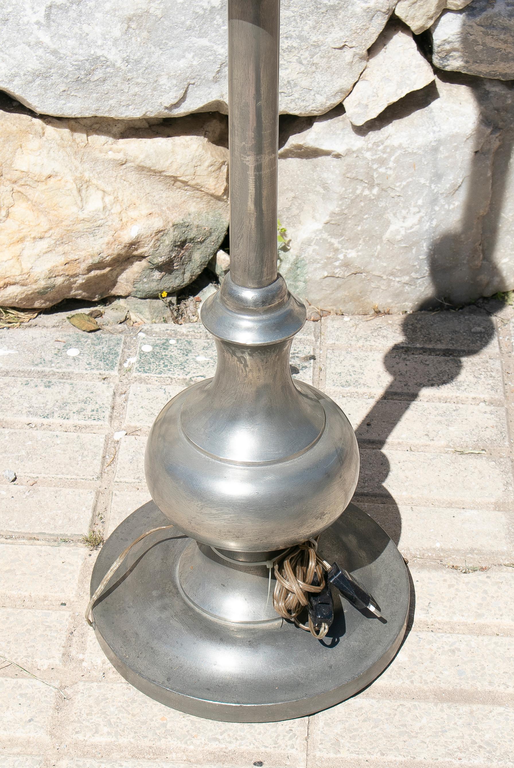 1970s Spanish Metal Standing Lamp For Sale 5