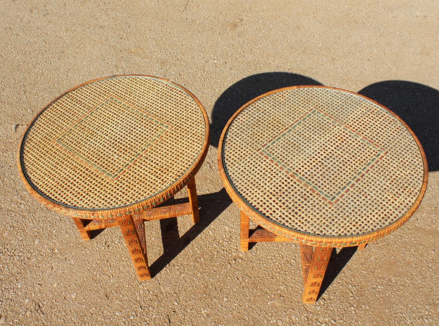 1970s Spanish Pair of Hand Woven Wicker Small Round Side Tables In Good Condition In Marbella, ES