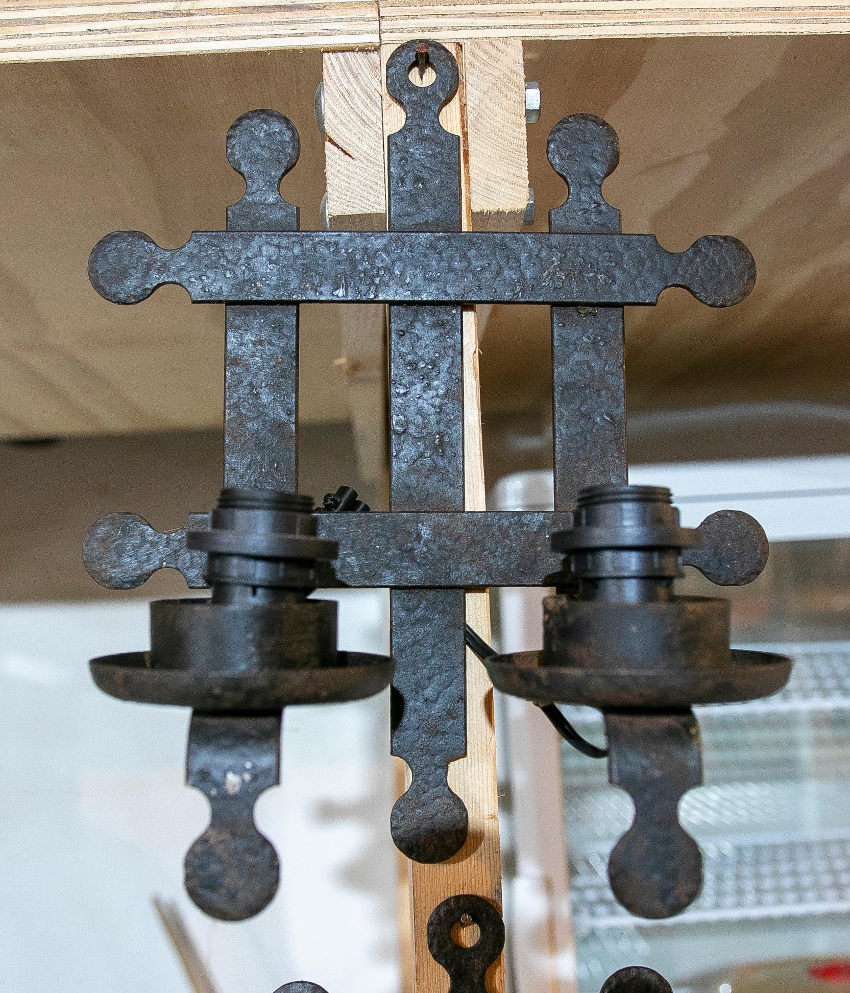 1970s Spanish Pair of Iron Sconces  In Good Condition For Sale In Marbella, ES