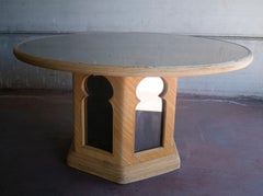 Table ronde espagnole des années 1970 en bambou avec plateau en miroir et arches Andalousie