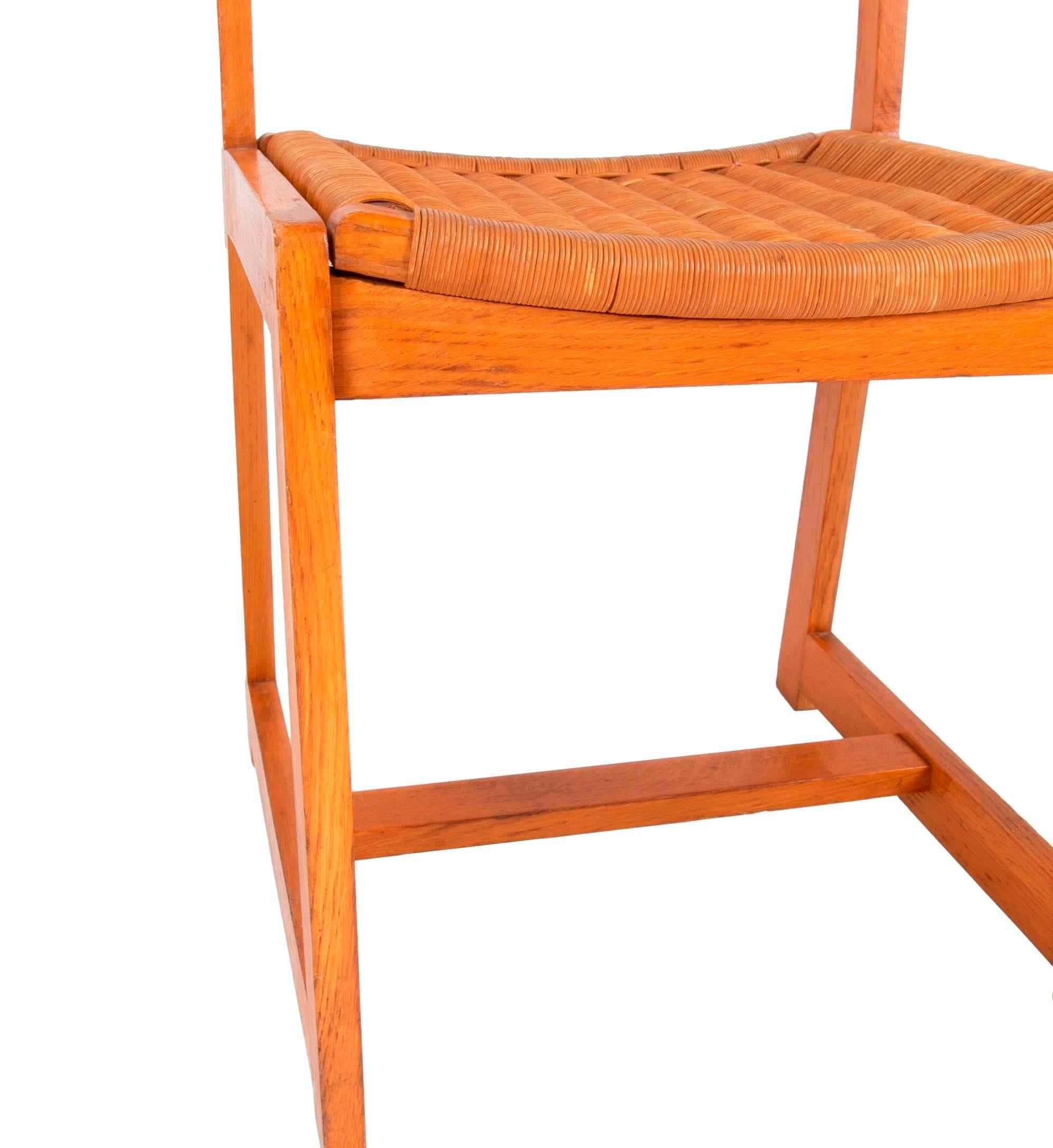 Set di quattro sedie in legno e vimini spagnolo degli anni '70 in vendita 9