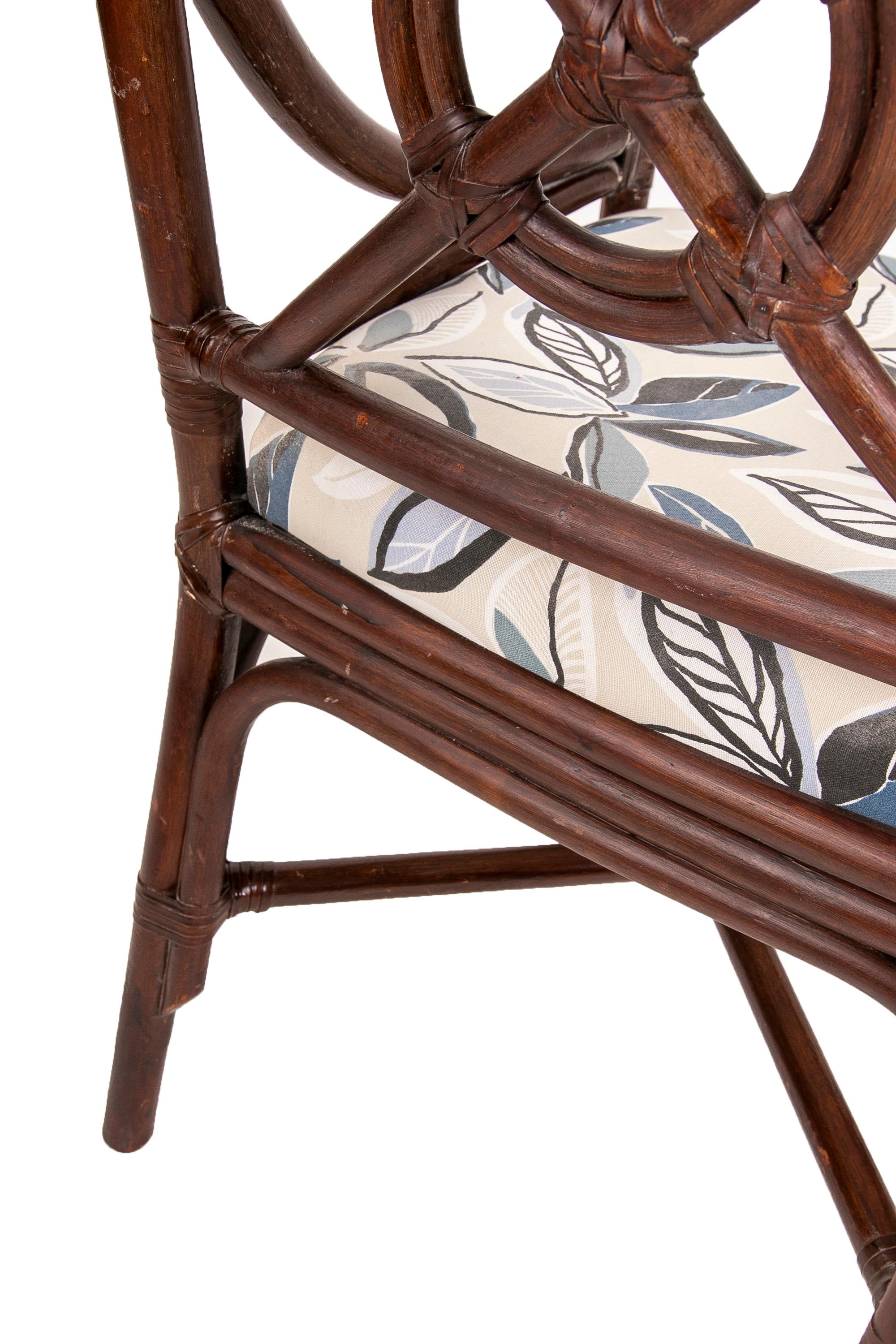 Jeu de six chaises en bambou espagnol des années 1970 en vente 3