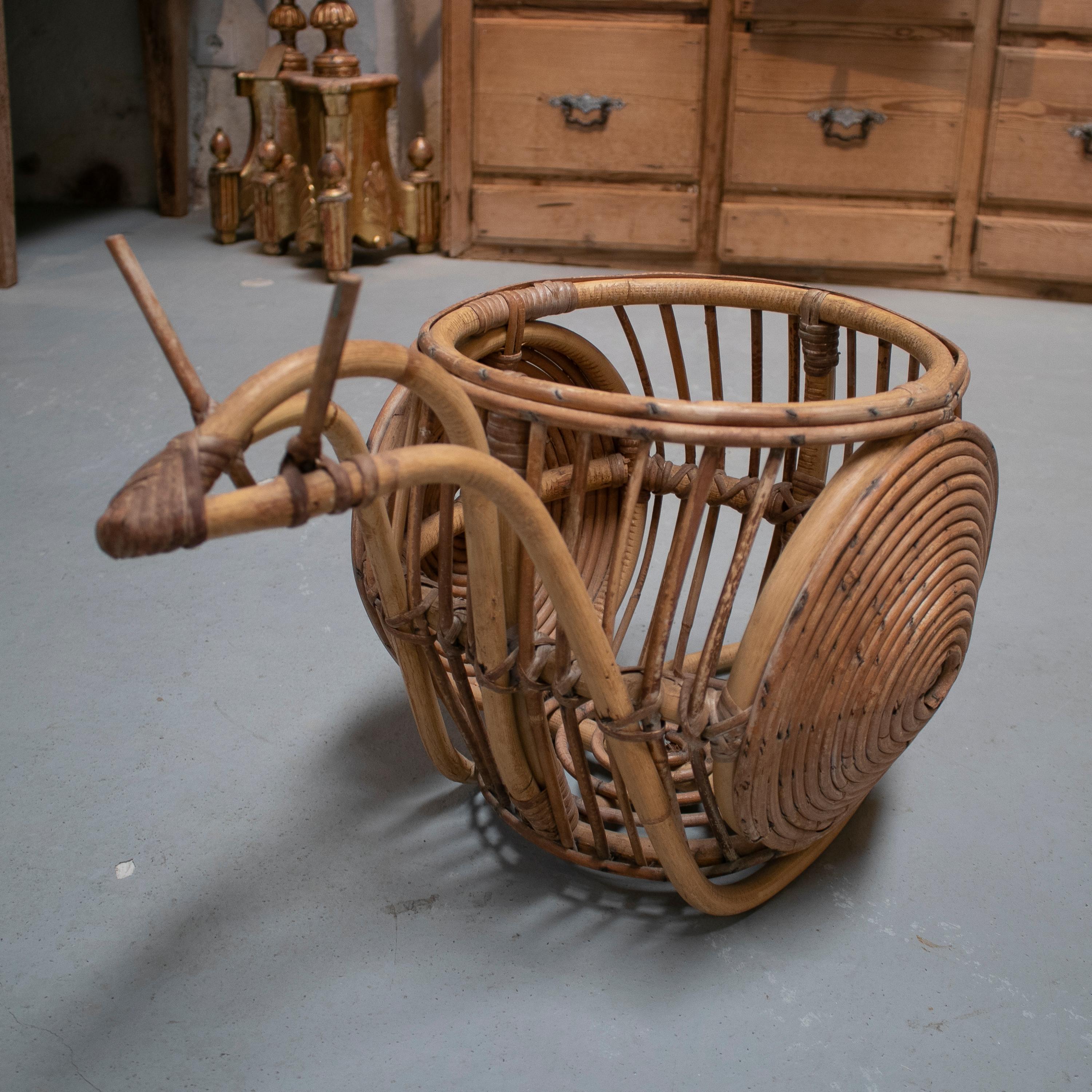 20th Century 1970s Spanish Snail Shaped Bamboo Magazine Rack For Sale