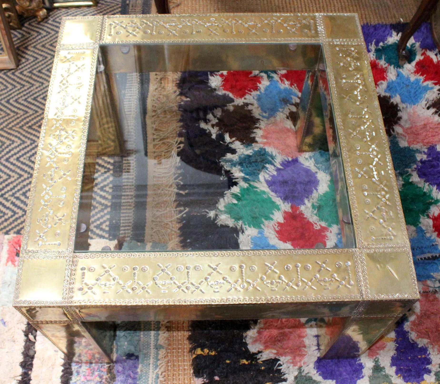 1970s Spanish Square Brass and Glass Side Table For Sale 2