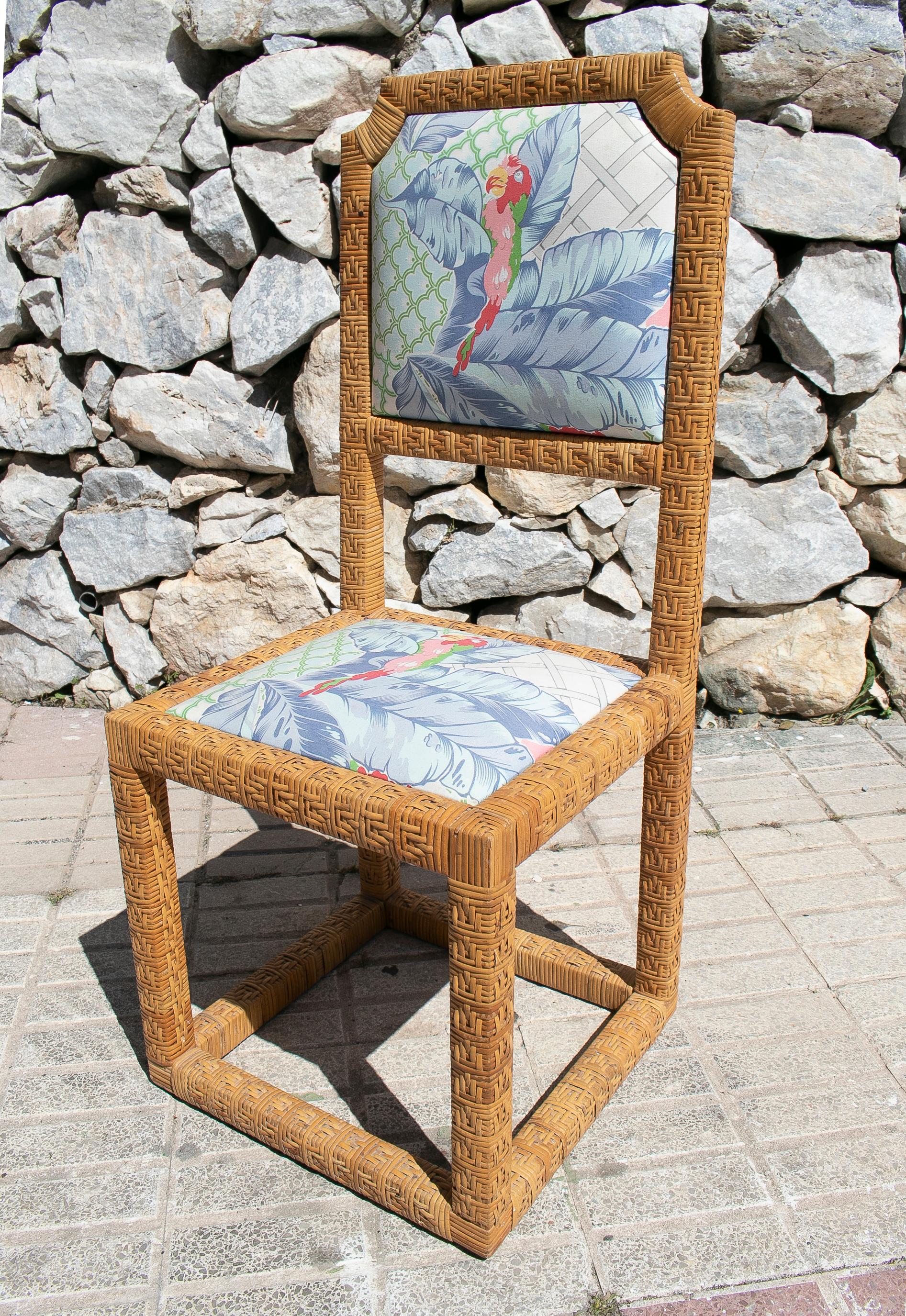 1970s Spanish Vintage Hand Woven Lace Wicker Chair w/ Original Upholstery In Good Condition For Sale In Marbella, ES
