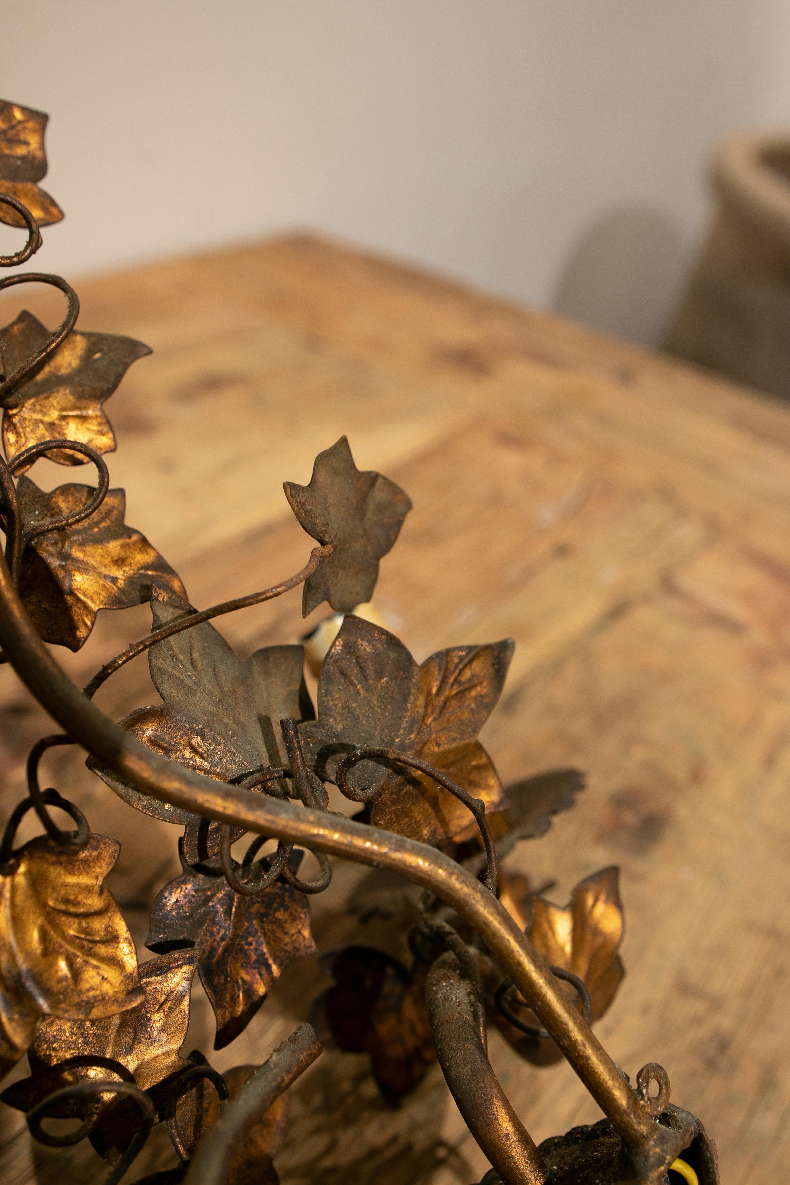1970s Spanish Wall Lamp in Gilded Metal in the Shape of Branches and Leaves For Sale 7