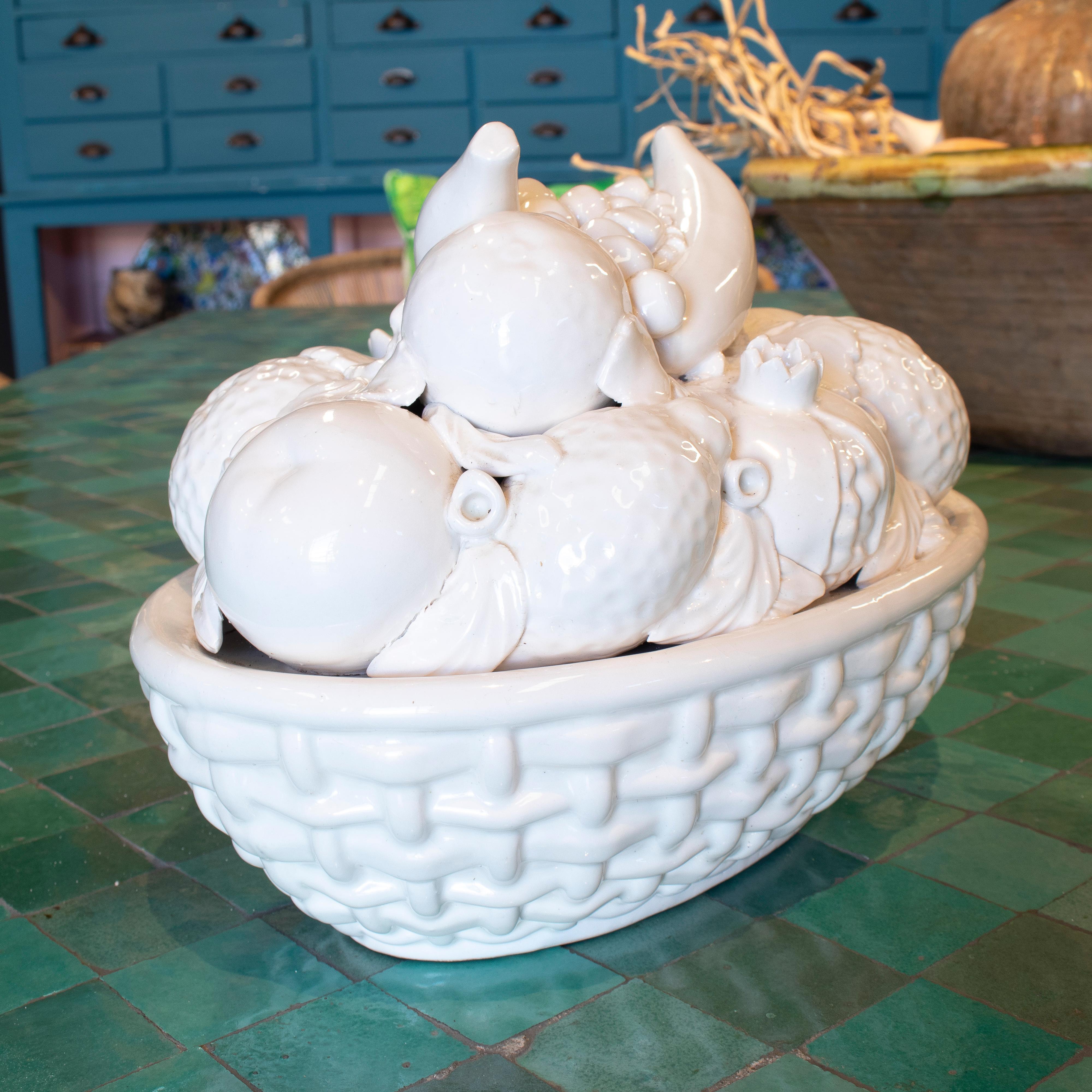 1970s Spanish White Glazed Manises Pottery Fruit Basket Centerpiece In Good Condition In Marbella, ES