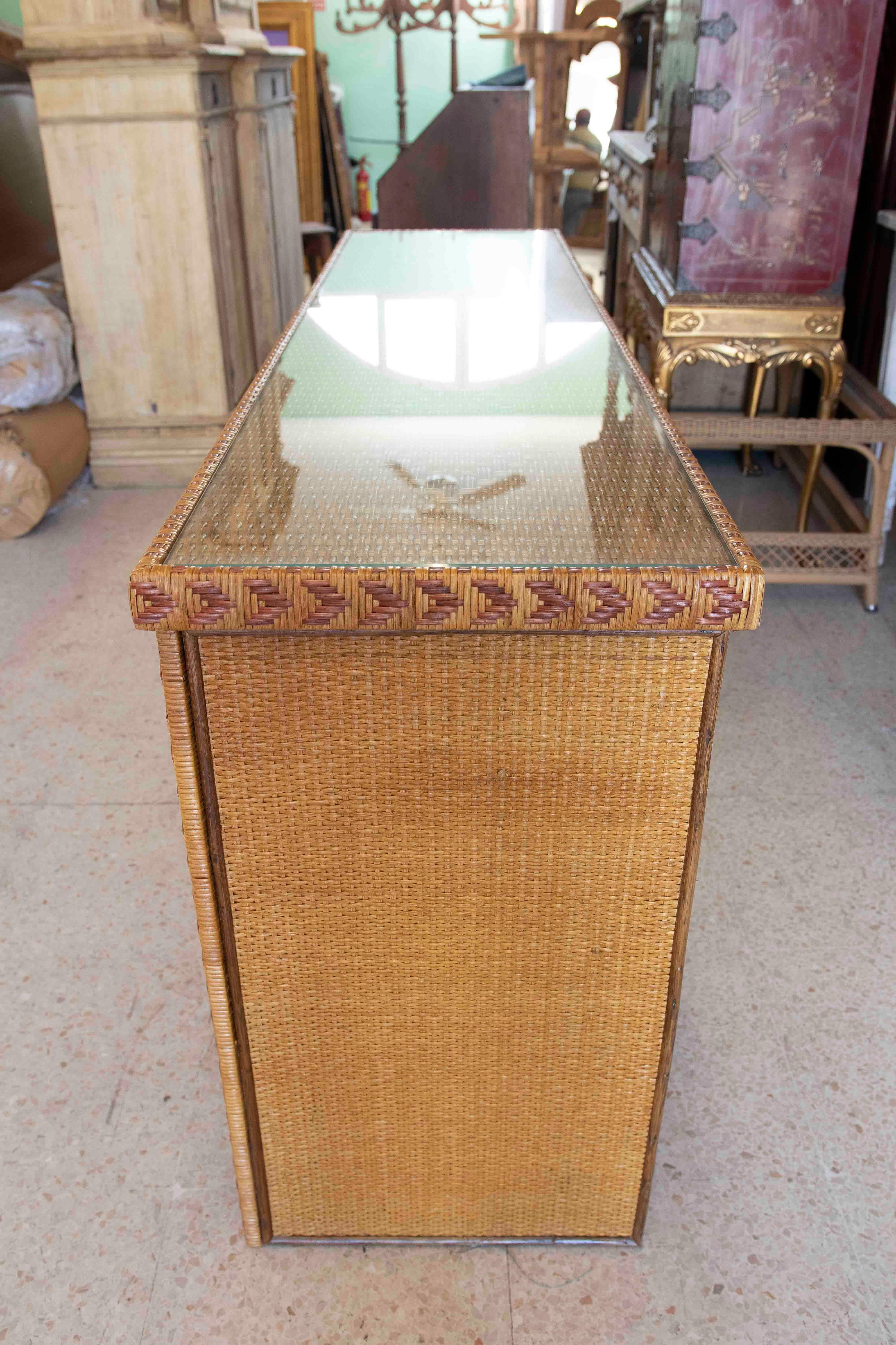 1970s Spanish Wicker and Wood Sideboard with Doors and Drawers  For Sale 10