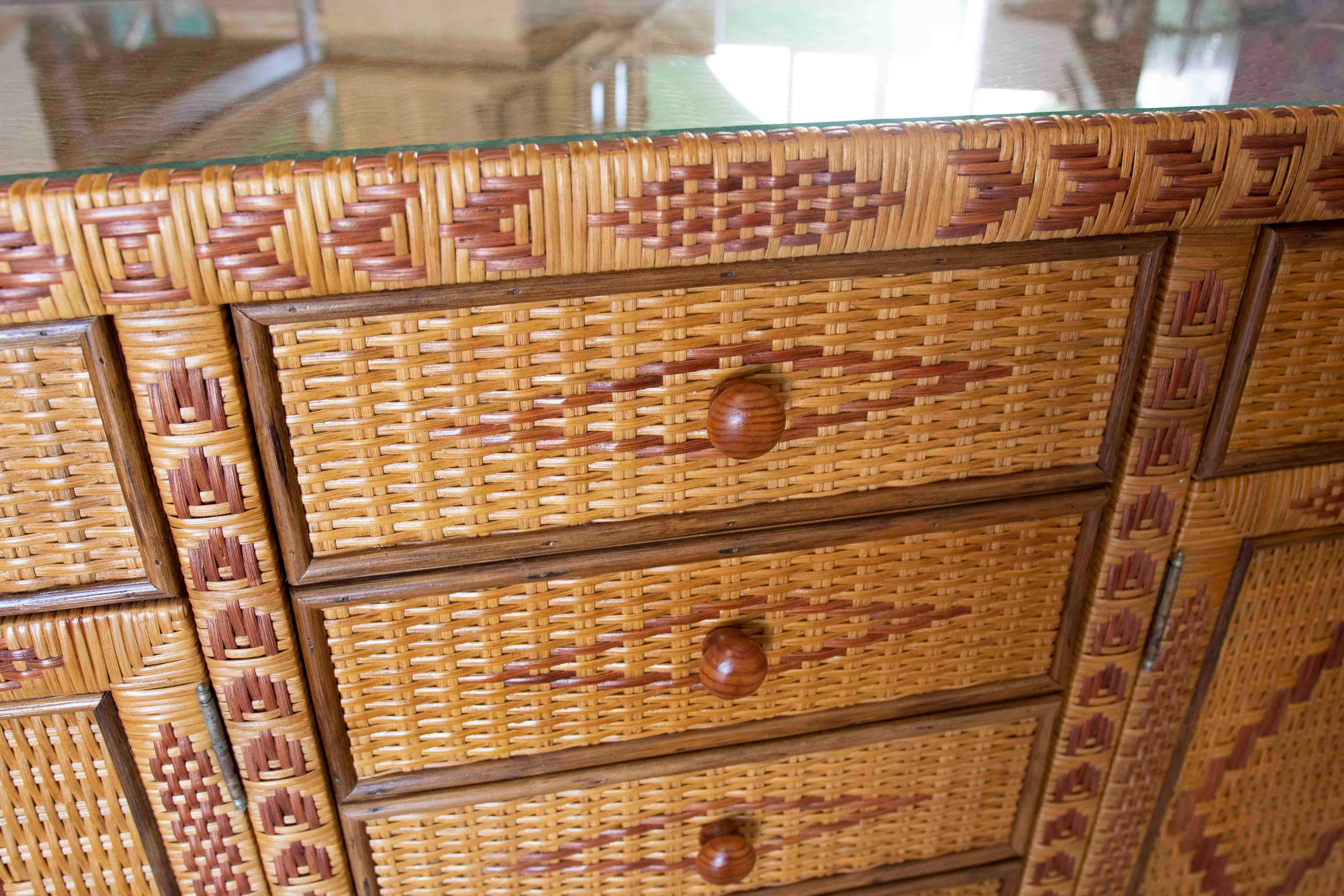 1970s Spanish Wicker and Wood Sideboard with Doors and Drawers  For Sale 6