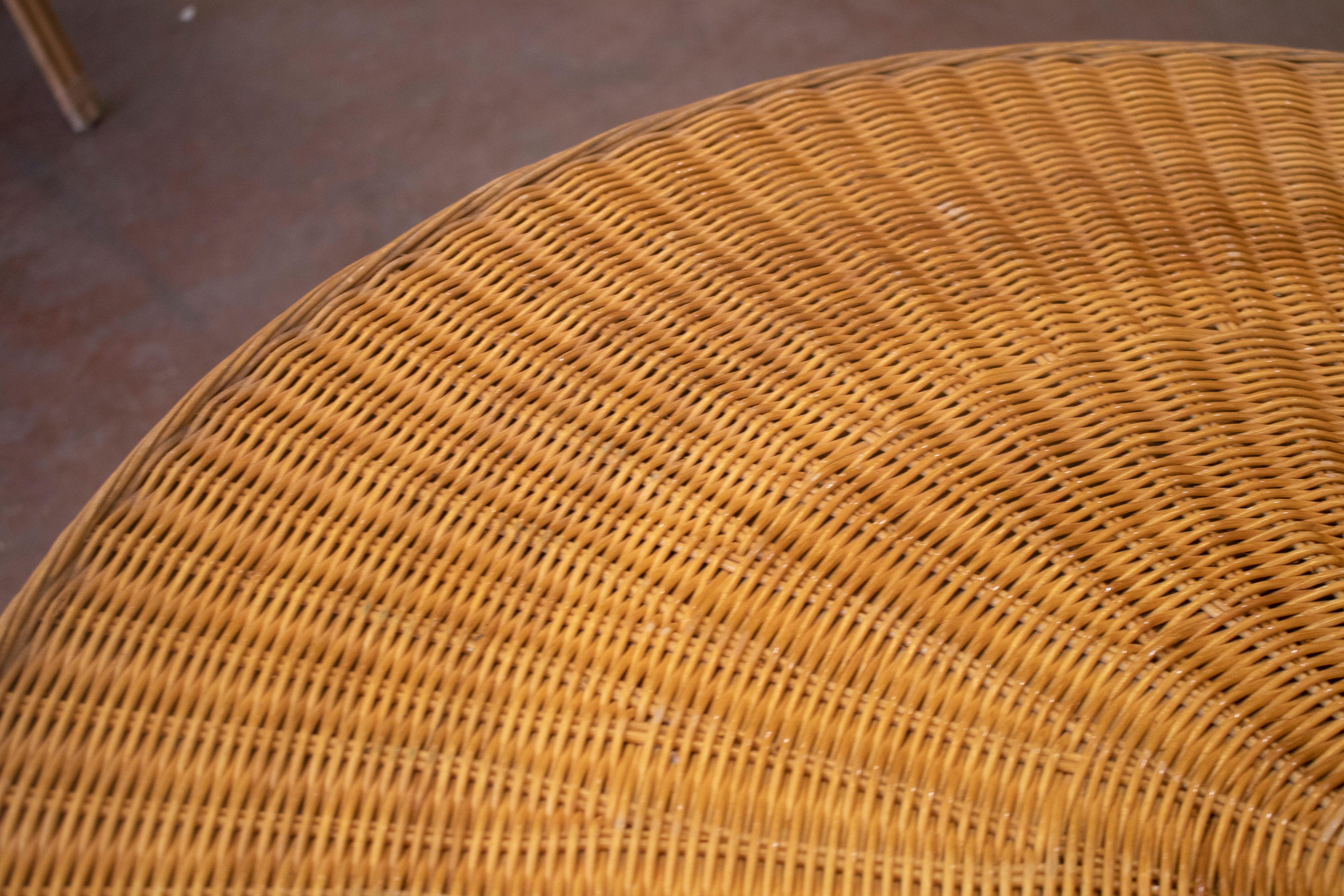 1970s Spanish Woven Wicker One Drawer Round Table 10