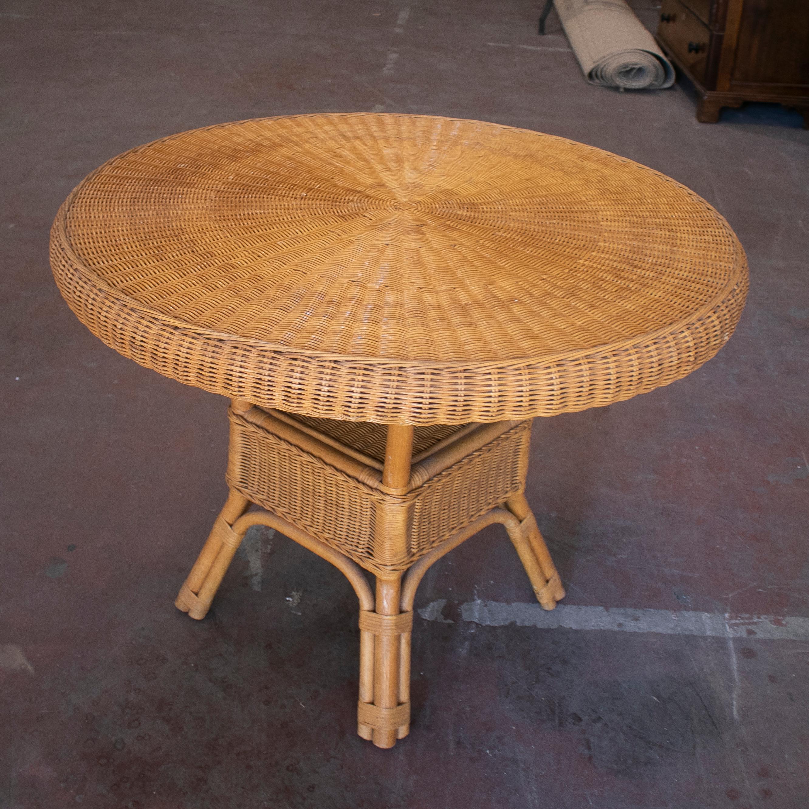1970s Spanish Woven Wicker One Drawer Round Table 4