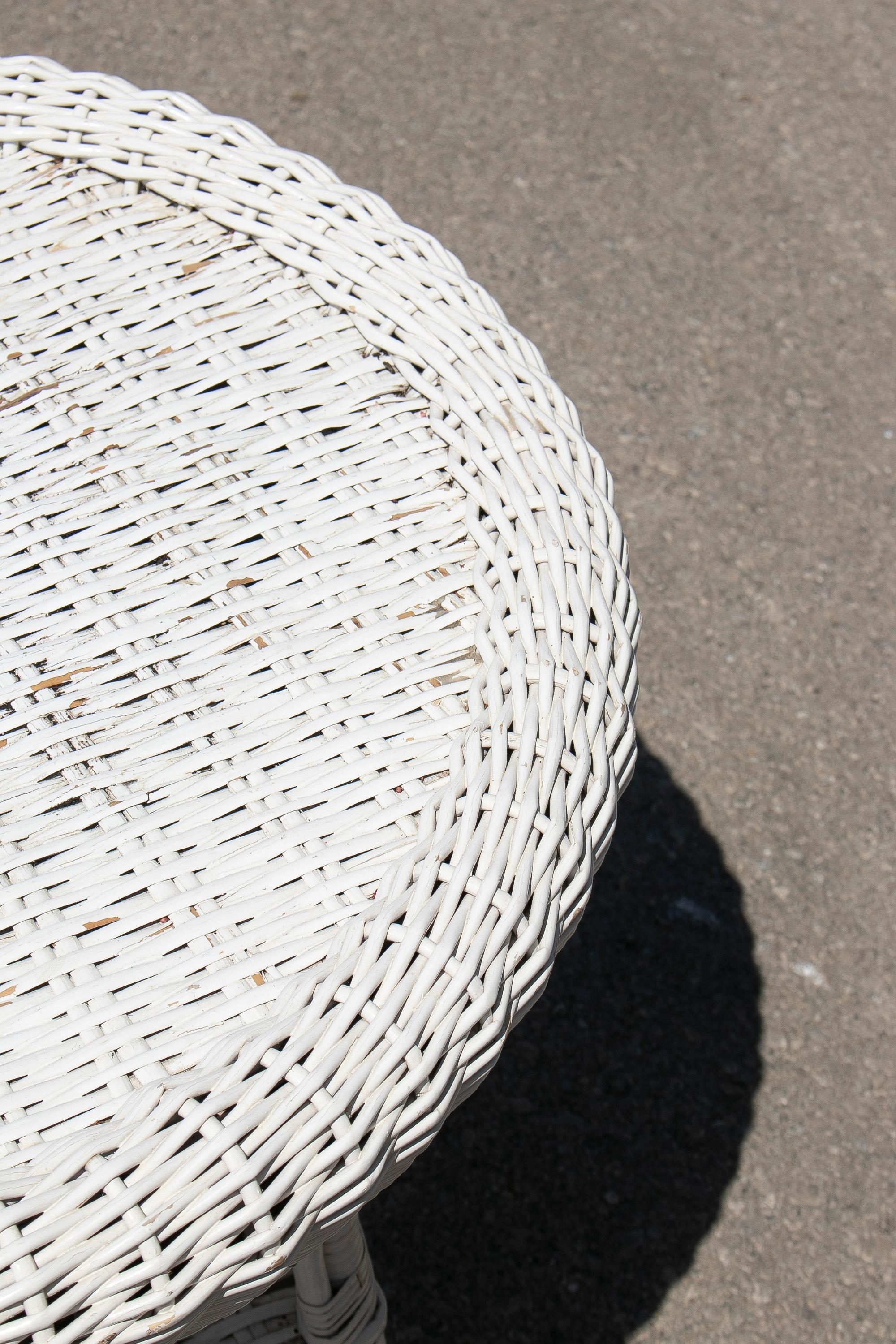 1970s Spanish Woven Wicker Round Side Table 1