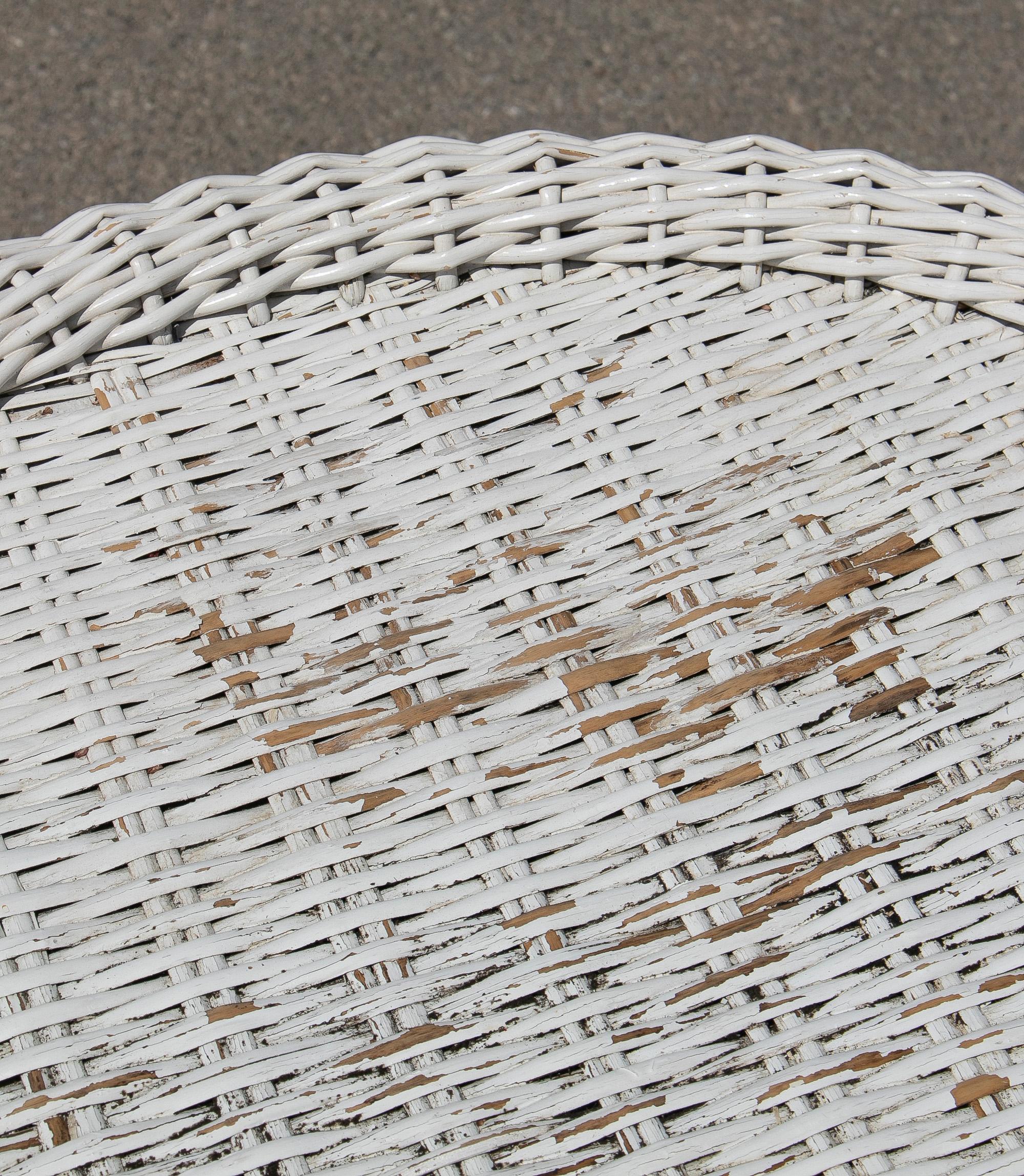 1970s Spanish Woven Wicker Round Side Table 2
