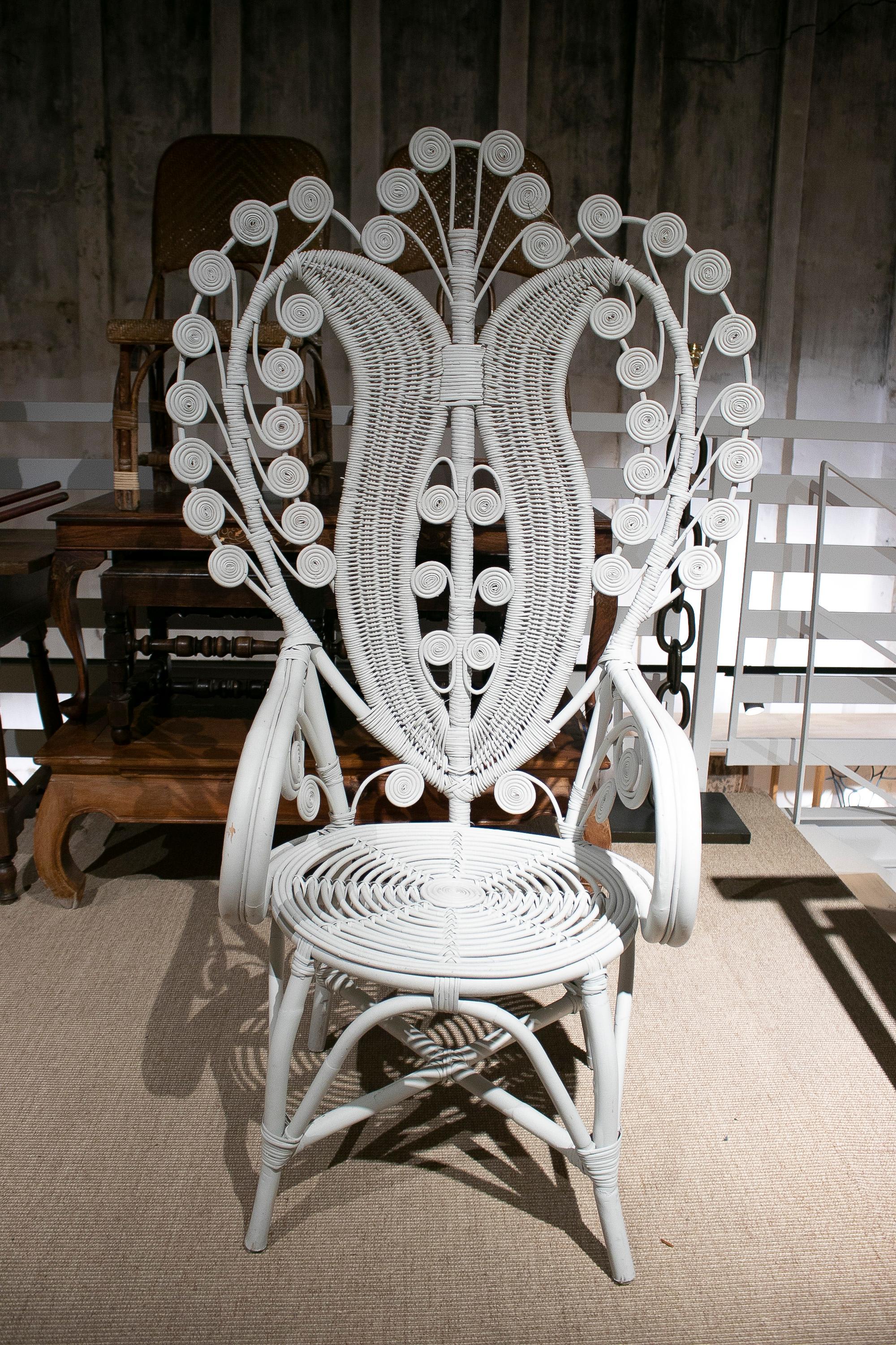 1970s Spanish Woven Wicker White Tall Armchair In Good Condition In Marbella, ES