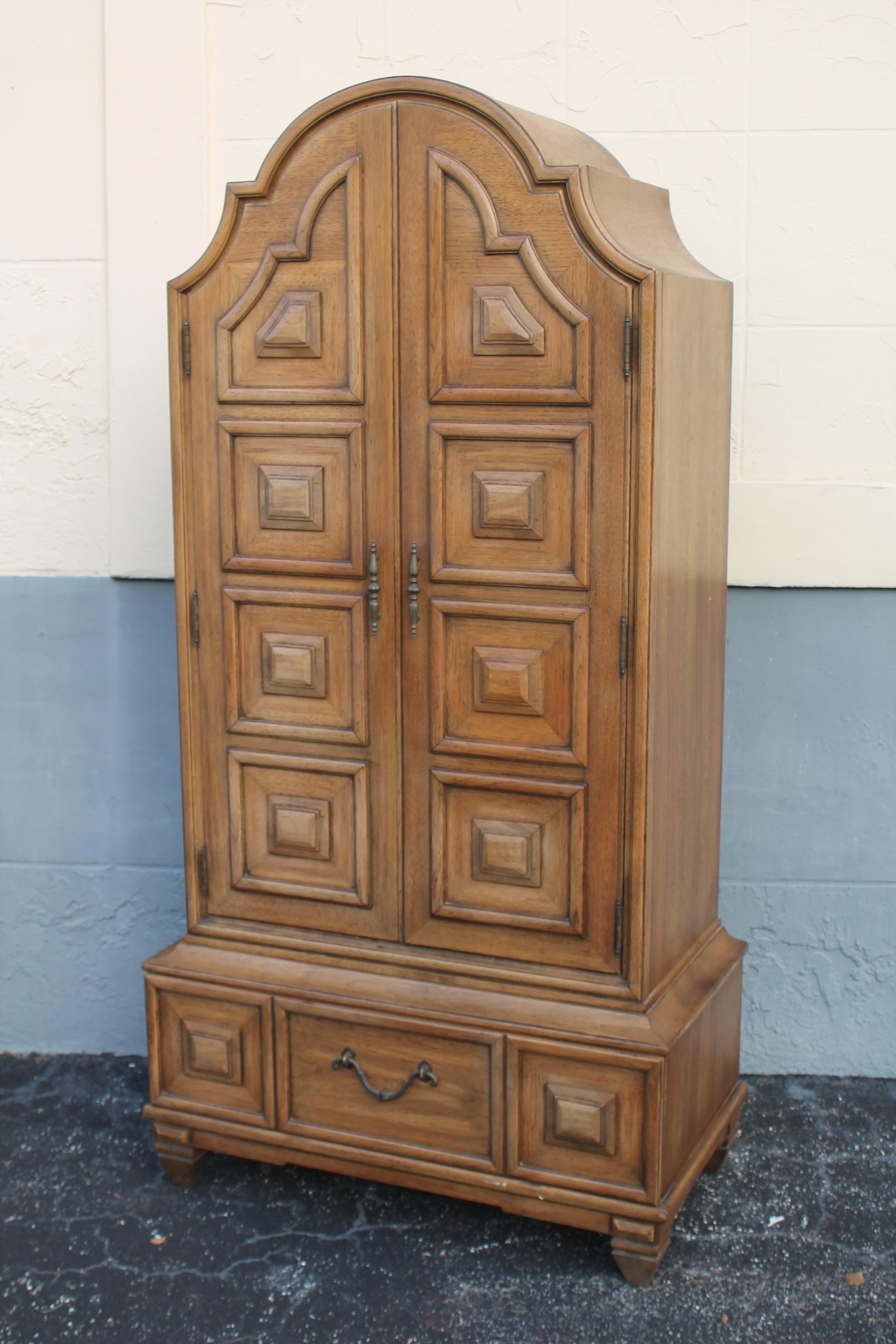 North American 1970's Spectacular Hollywood Regency Tall Dresser/ Wood Panelled Doors Modernage For Sale
