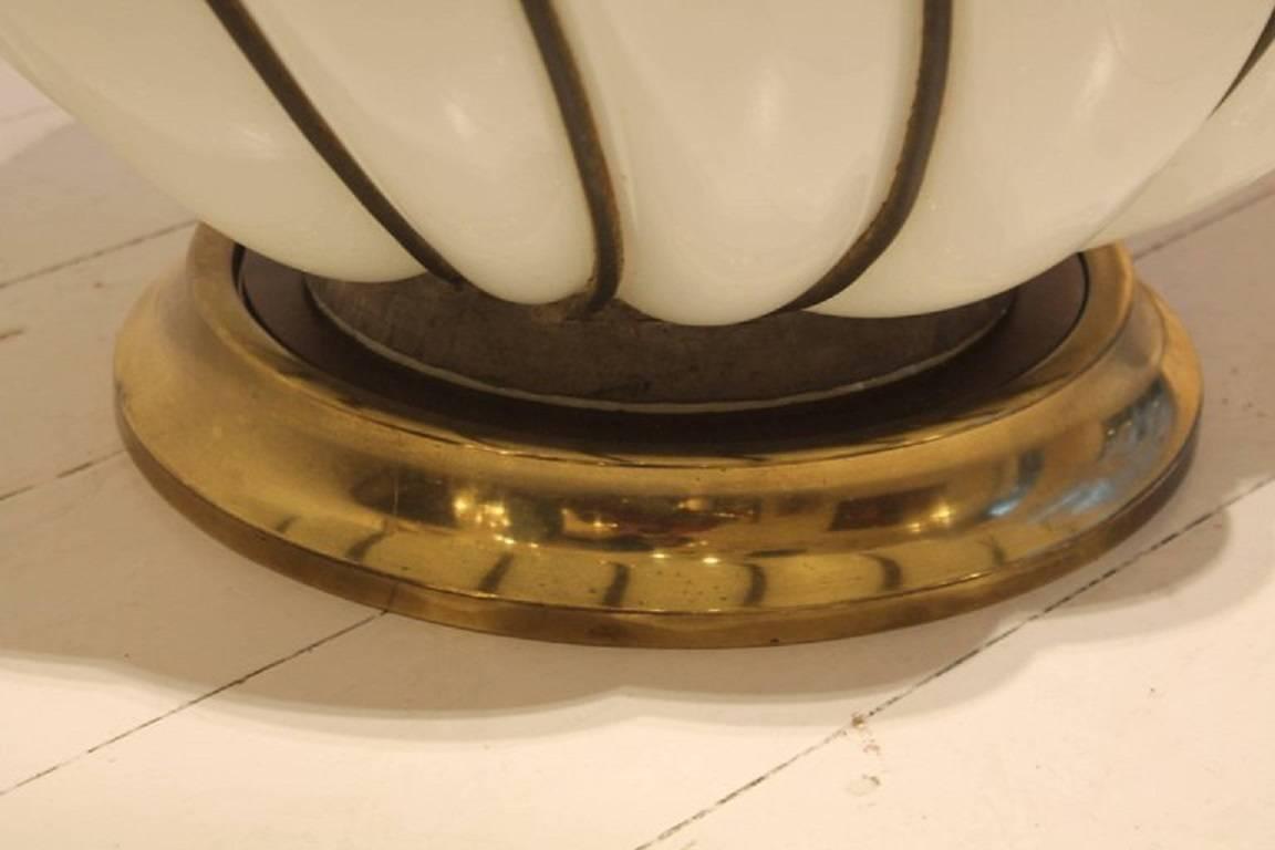 Late 20th Century 1970s Spheric Murano Glass Table Lamp