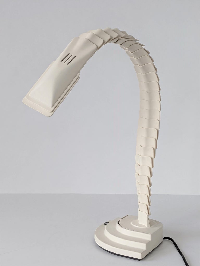 1970s Spine Shaped 'Proteo' Halogen Table Lamp, Italy For Sale 3