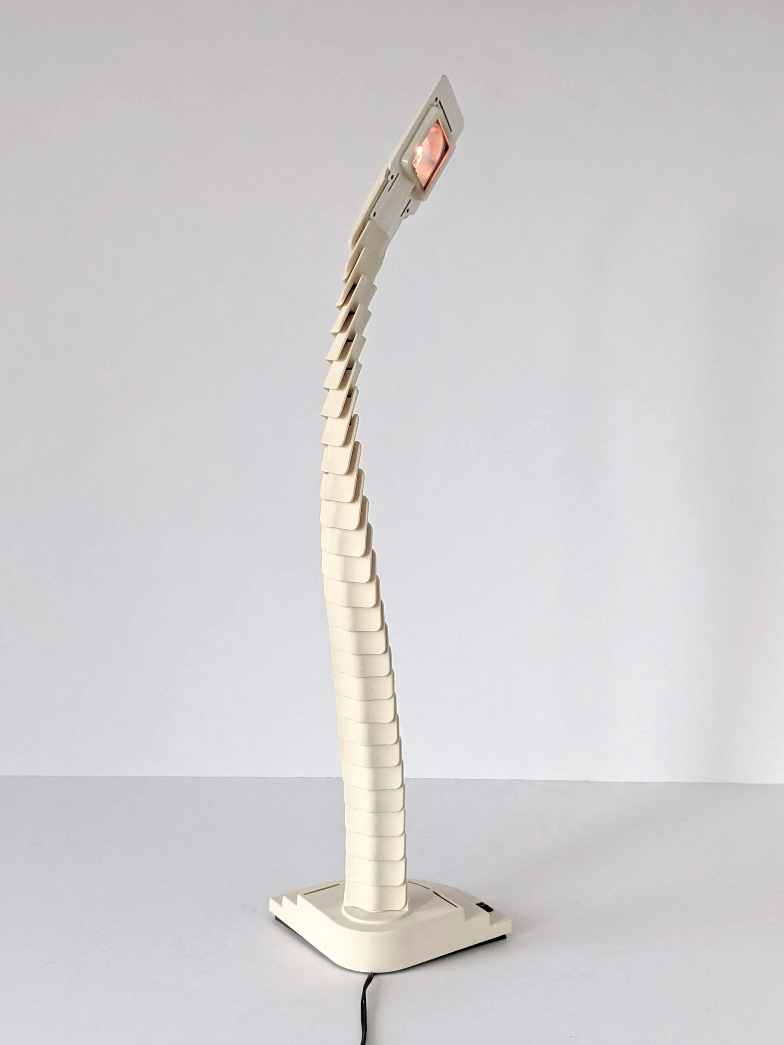 1970s Spine Shaped 'Proteo' Halogen Table Lamp, Italy For Sale 4