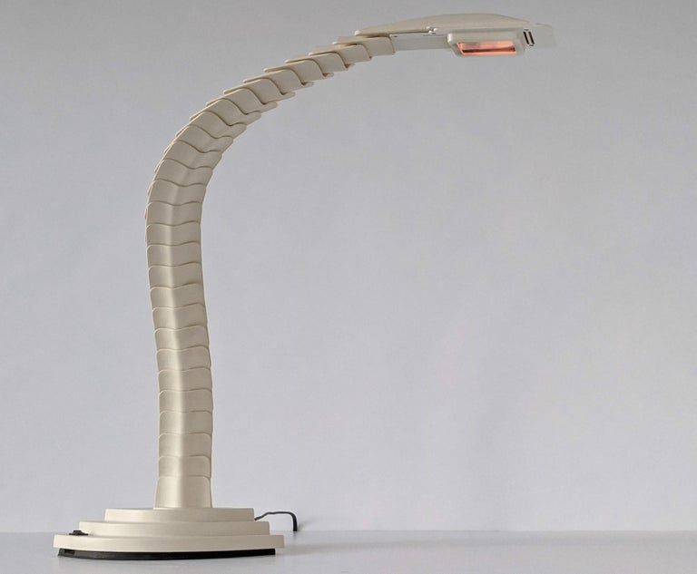 1970s Spine Shaped 'Proteo' Halogen Table Lamp, Italy For Sale 10