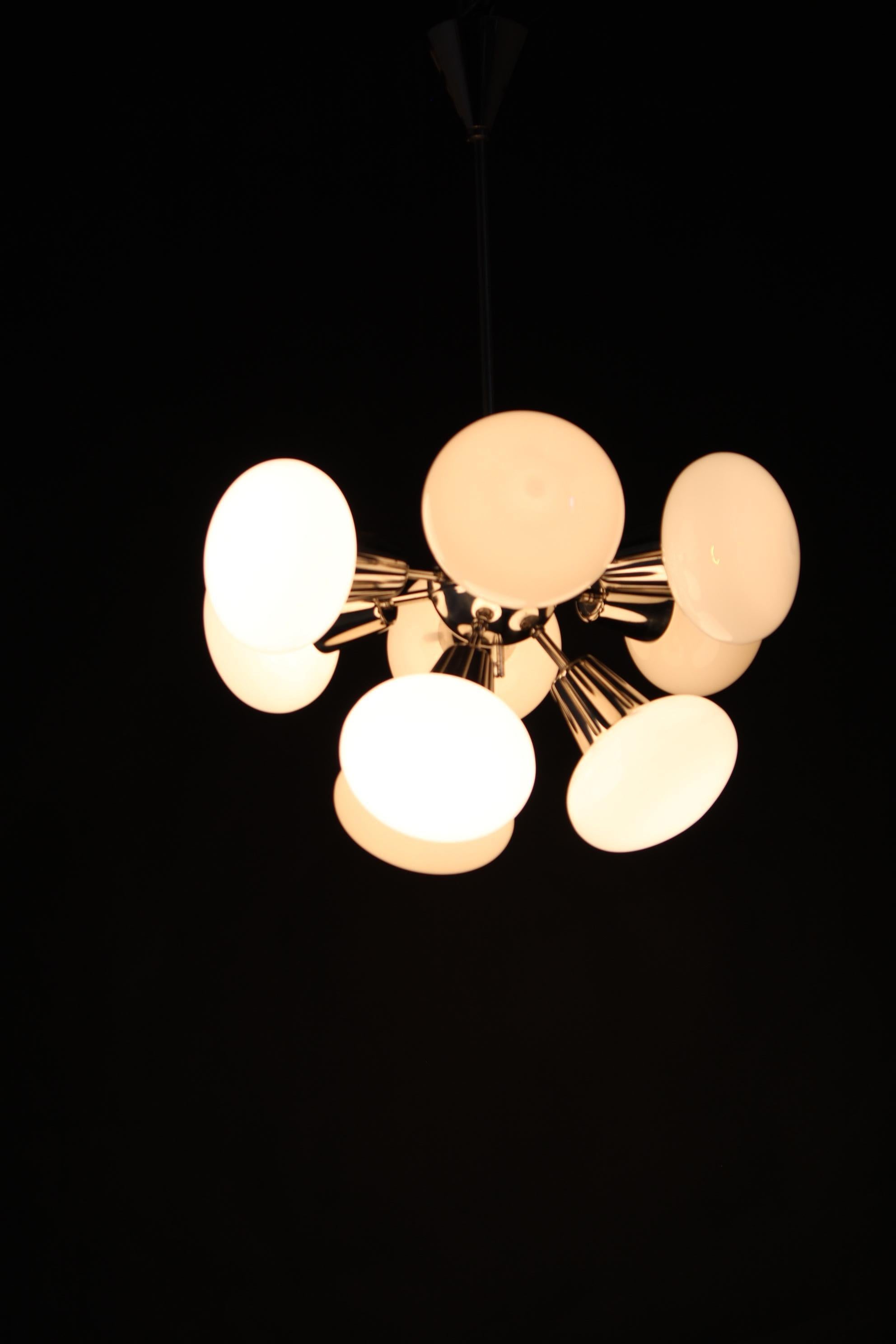 Lampadario Sputnik cromato a 9 fiamme di Kamenicky Senov degli anni '70 in vendita 4