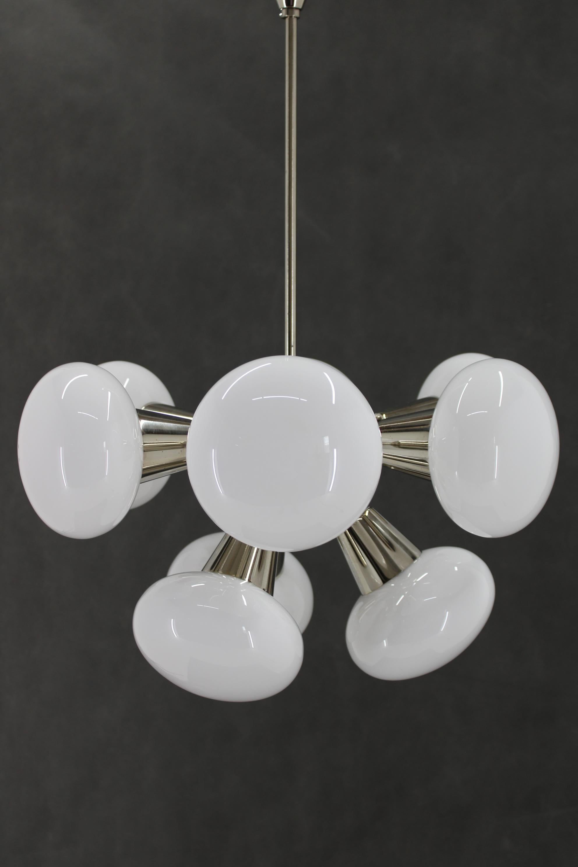 Ceco Lampadario Sputnik cromato a 9 fiamme di Kamenicky Senov degli anni '70 in vendita