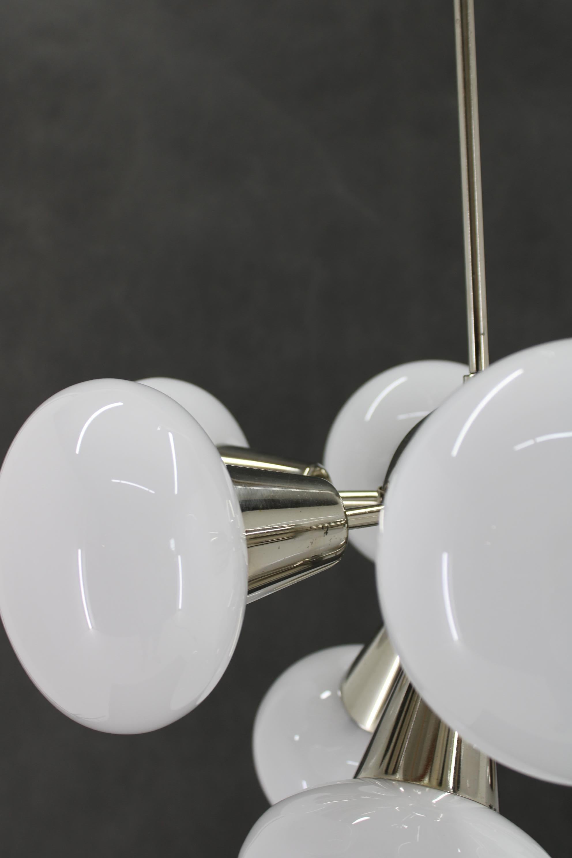 Fine XX secolo Lampadario Sputnik cromato a 9 fiamme di Kamenicky Senov degli anni '70 in vendita