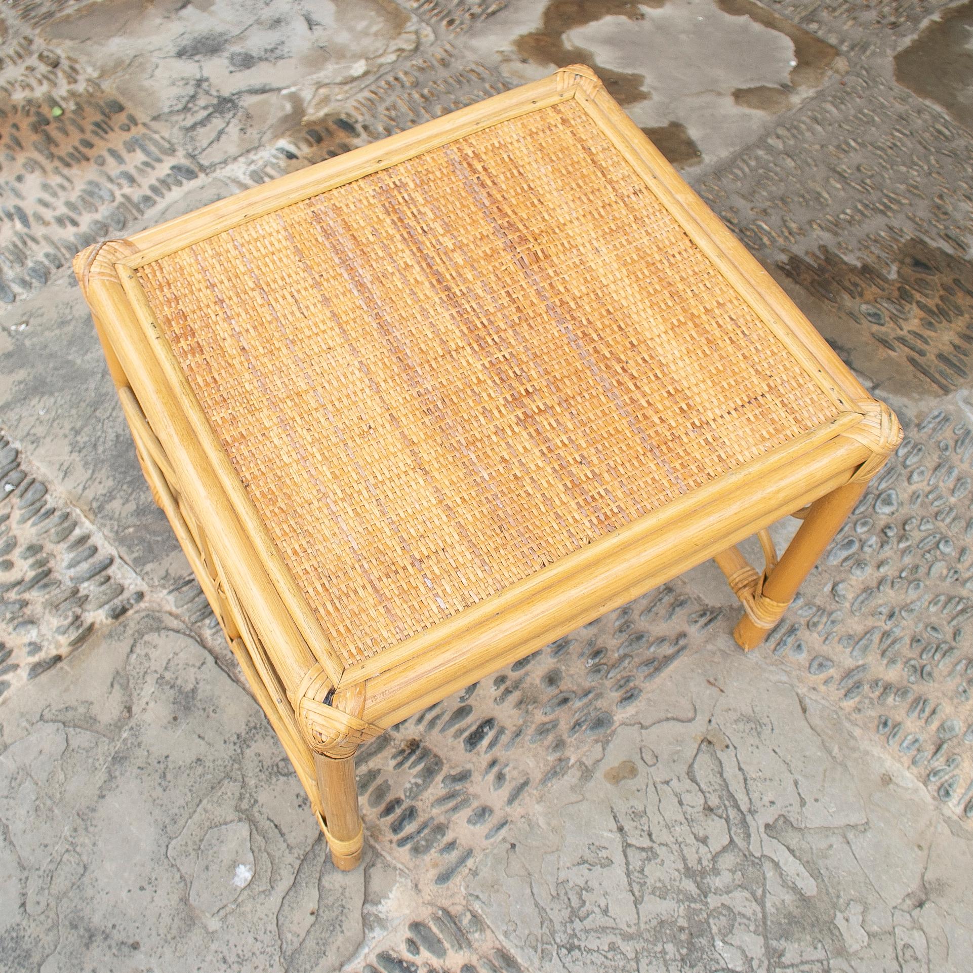 1970's Square Bamboo and Wicker Side Table In Good Condition In Marbella, ES