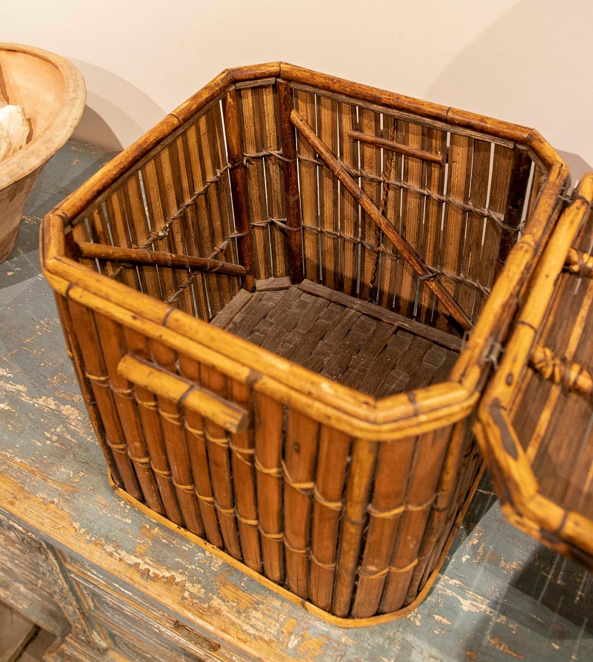 20th Century 1970s Square Basket with Decorative Bamboo Lid  For Sale