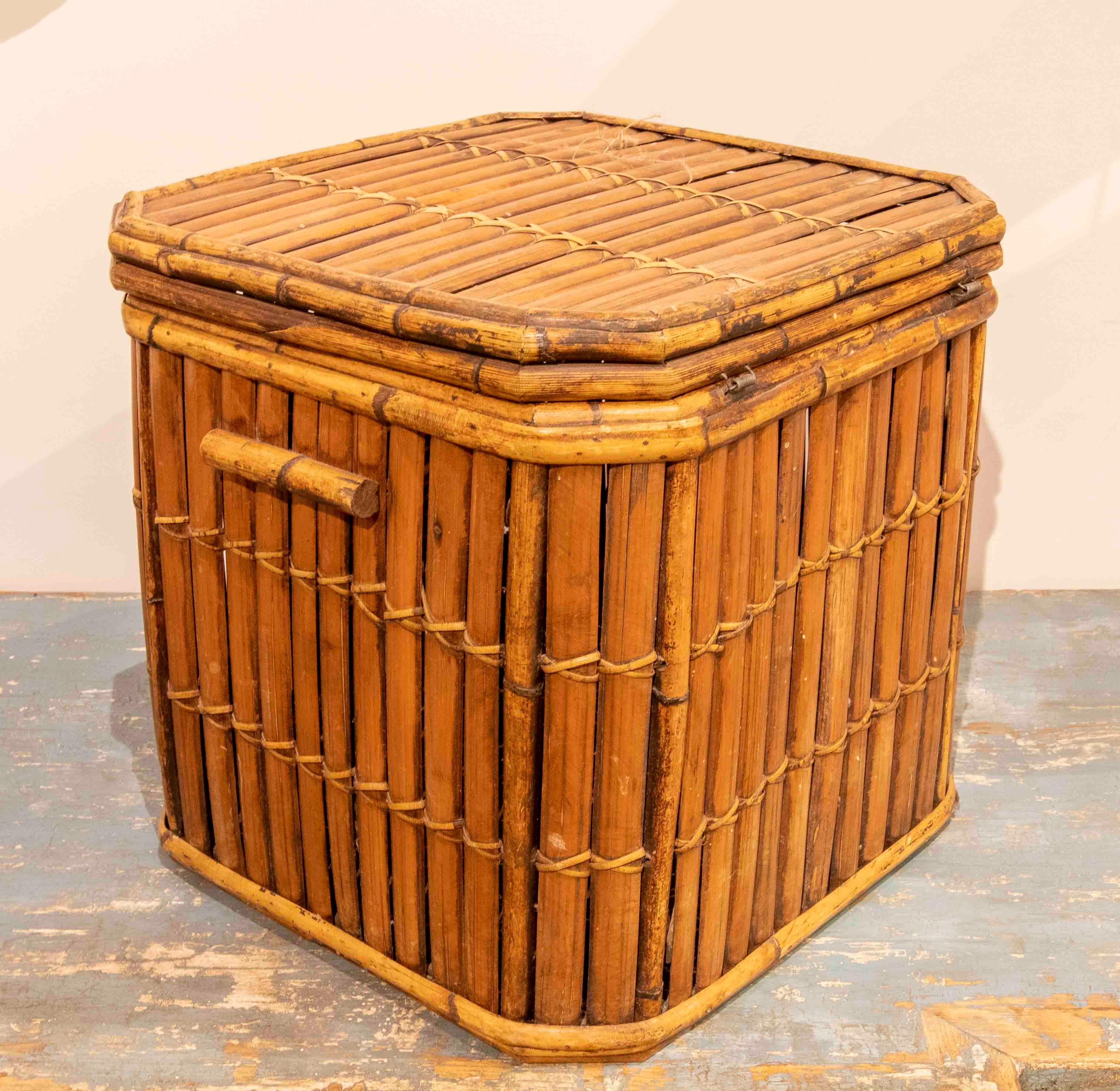 1970s Square Basket with Decorative Bamboo Lid  For Sale 3