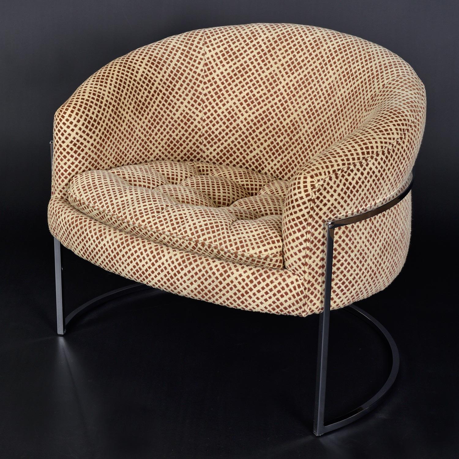 Comfort is king with this all original 1970s tub chair. The semi-circular shape starts with a lower pitch at the arm and escalates to a greater height at the backrest. This gentle pitch of the arms culminating to the back follows the natural form of