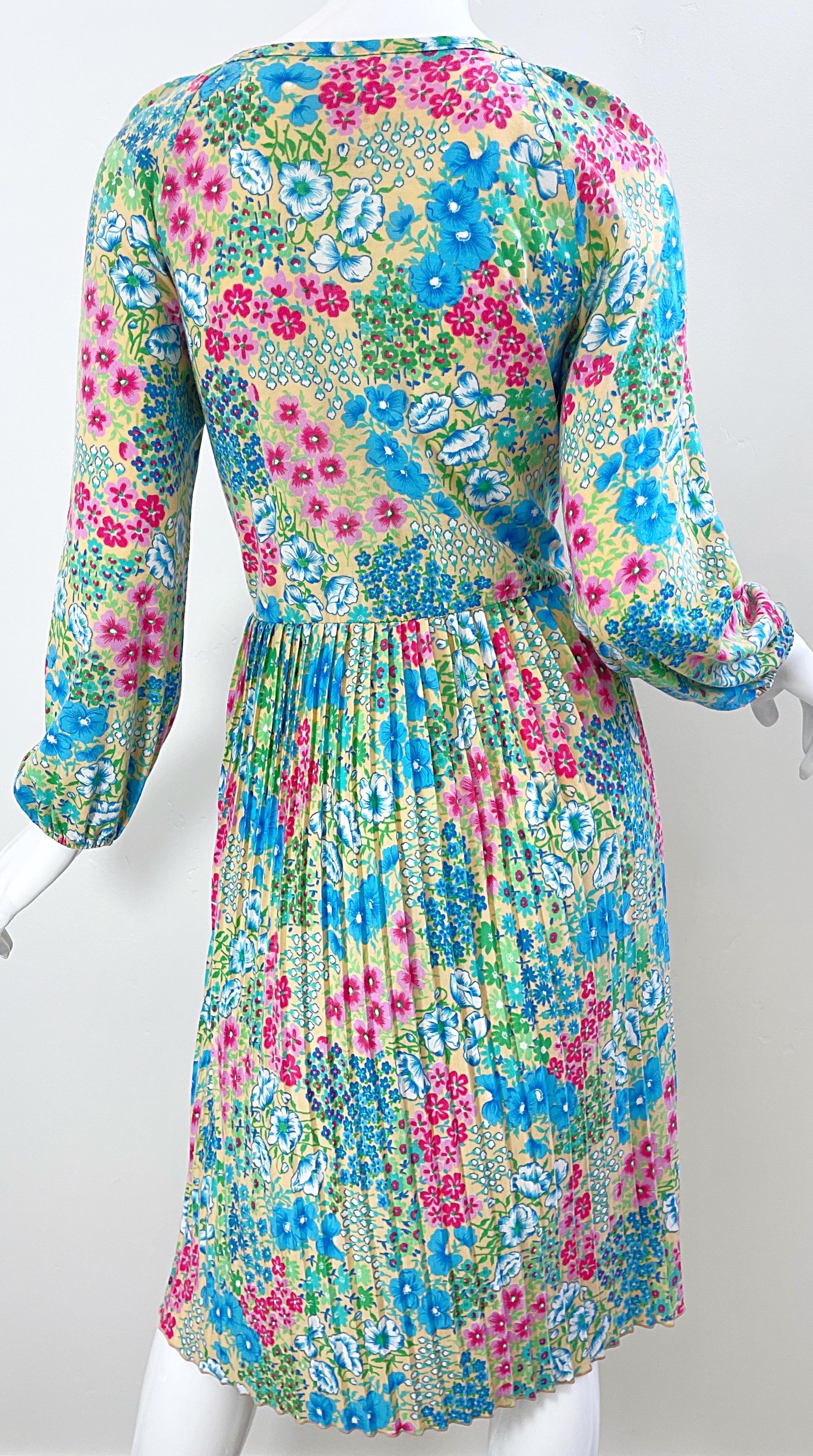 1970s St Michael Italian Made Bright Colorful Flower Print Long Sleeve 70s Dress For Sale 2