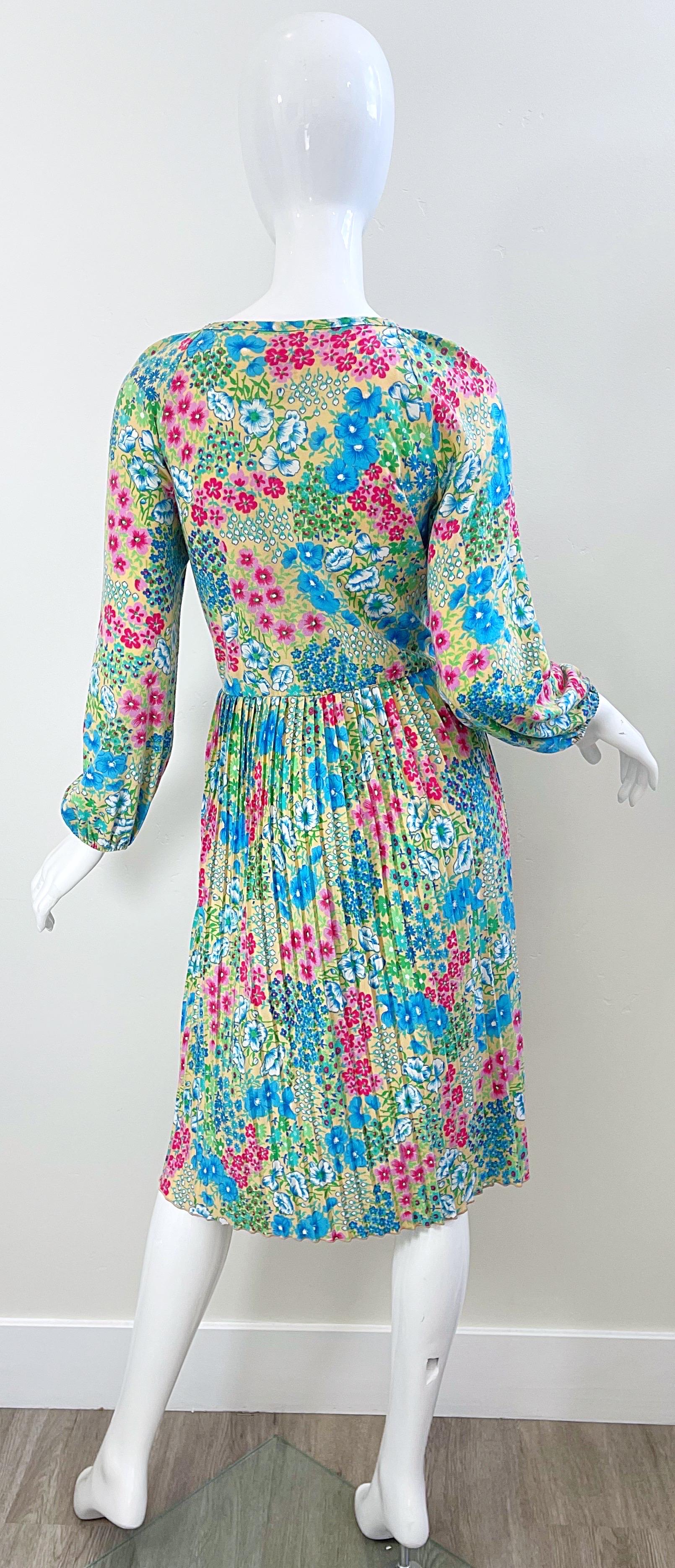 1970s St Michael Italian Made Bright Colorful Flower Print Long Sleeve 70s Dress For Sale 3