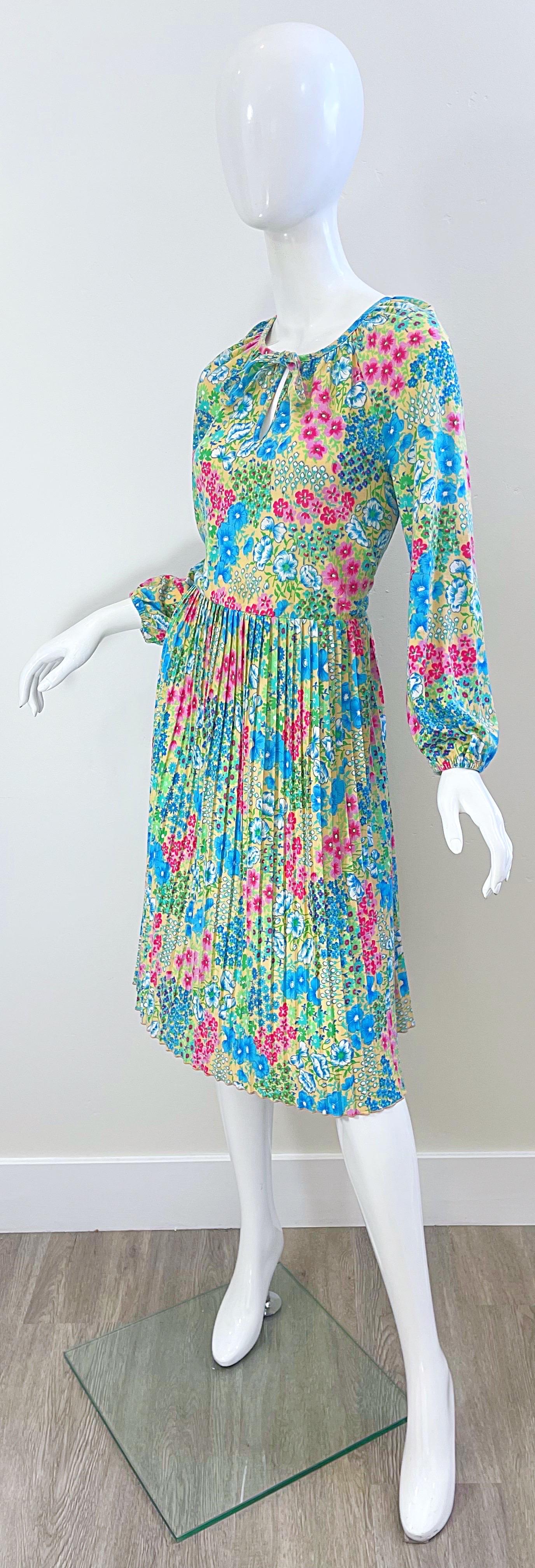 1970s St Michael Italian Made Bright Colorful Flower Print Long Sleeve 70s Dress For Sale 6