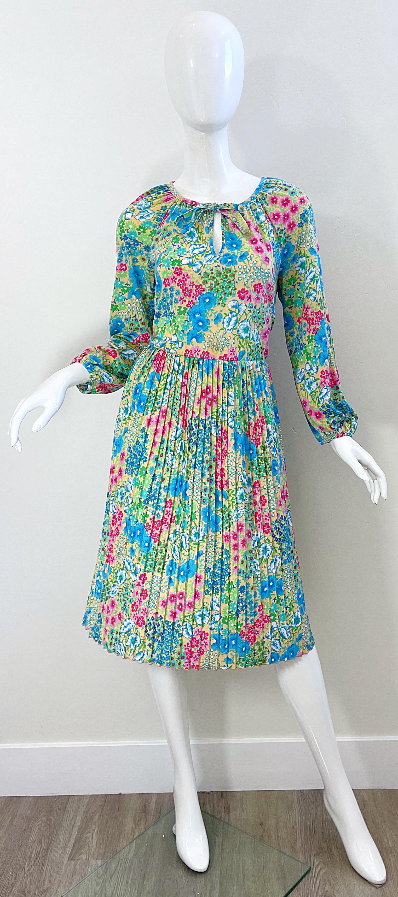 1970s St Michael Italian Made Bright Colorful Flower Print Long Sleeve 70s Dress For Sale 8