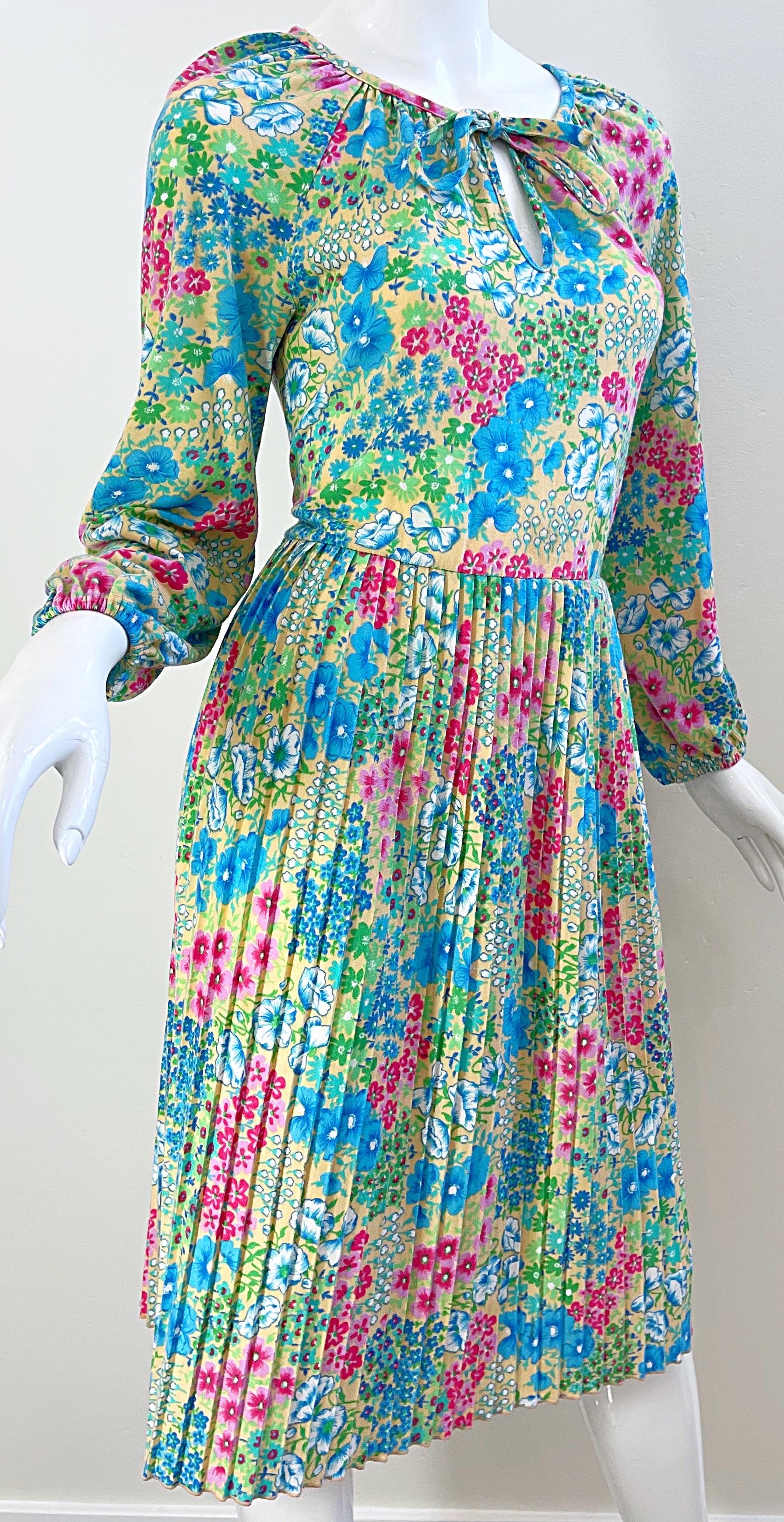 1970s St Michael Italian Made Bright Colorful Flower Print Long Sleeve 70s Dress For Sale 1