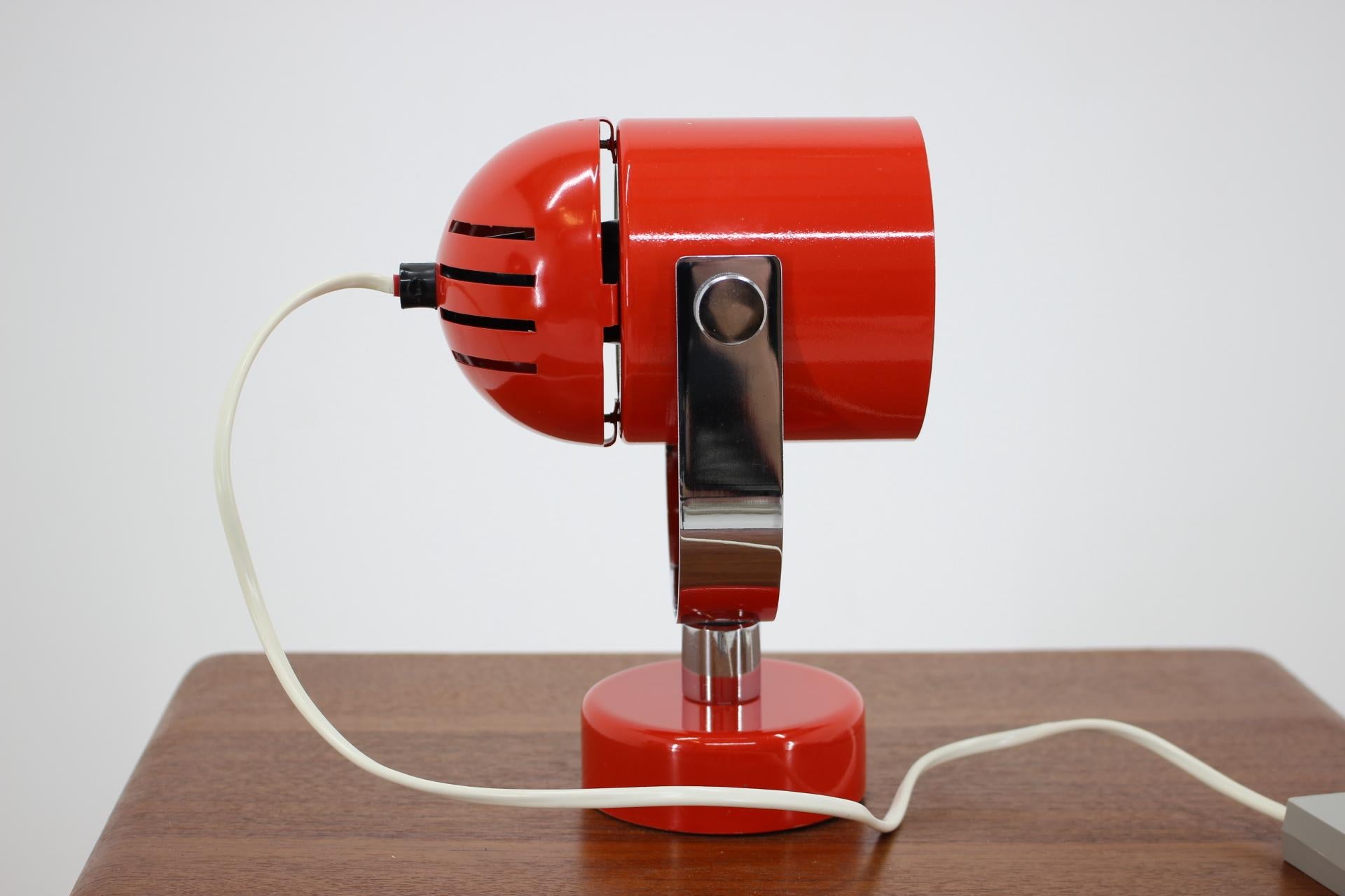 Stanislav Indra, Wand- oder Tischlampe, Tschechoslowakei, 1970er Jahre (Metall) im Angebot