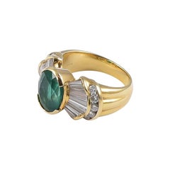 1970s Statement Vintage Emerald 18 Karat Gold Ring