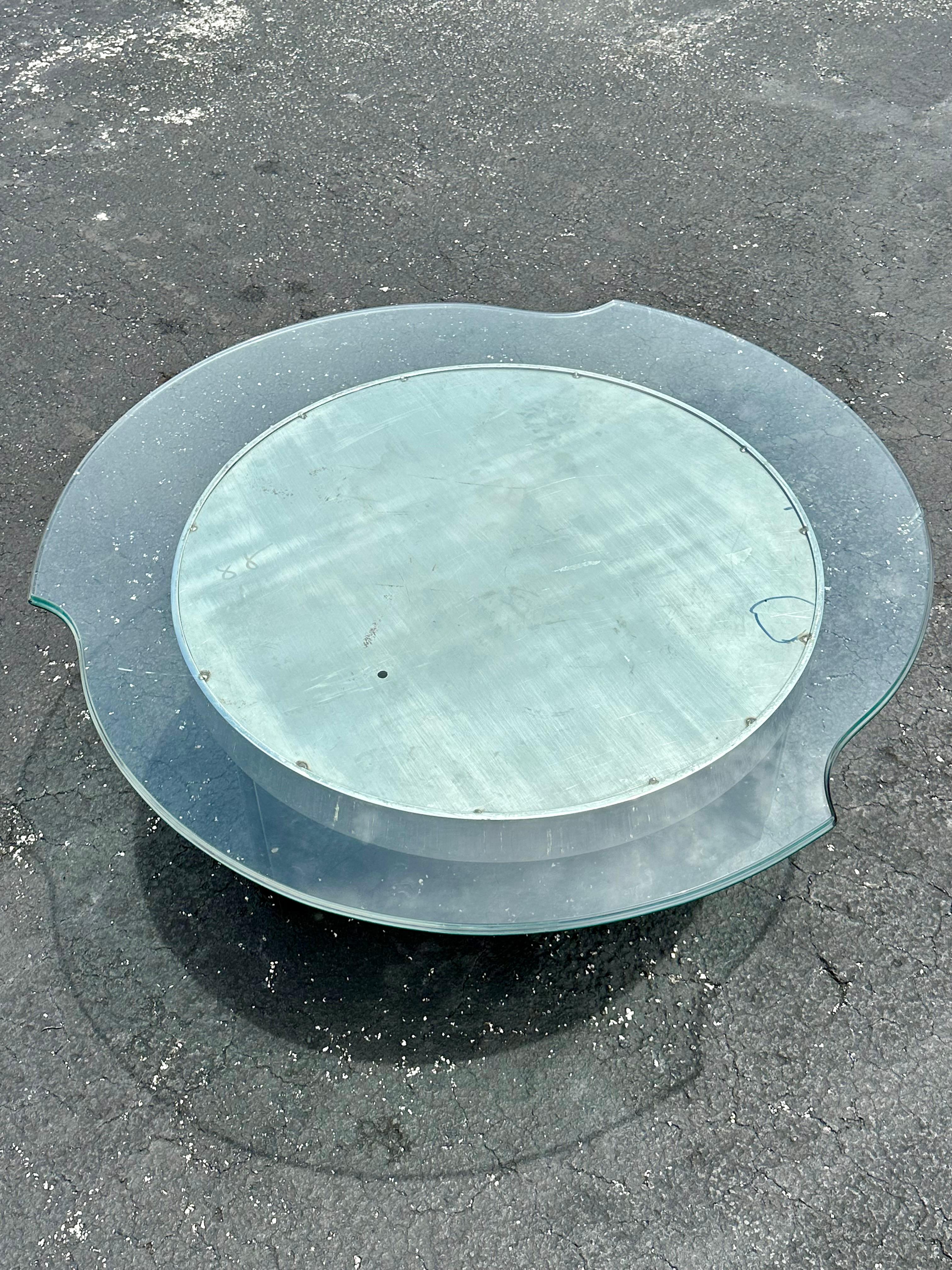 Fin du 20e siècle Table basse industrielle circulaire en acier et verre des années 1970 en vente