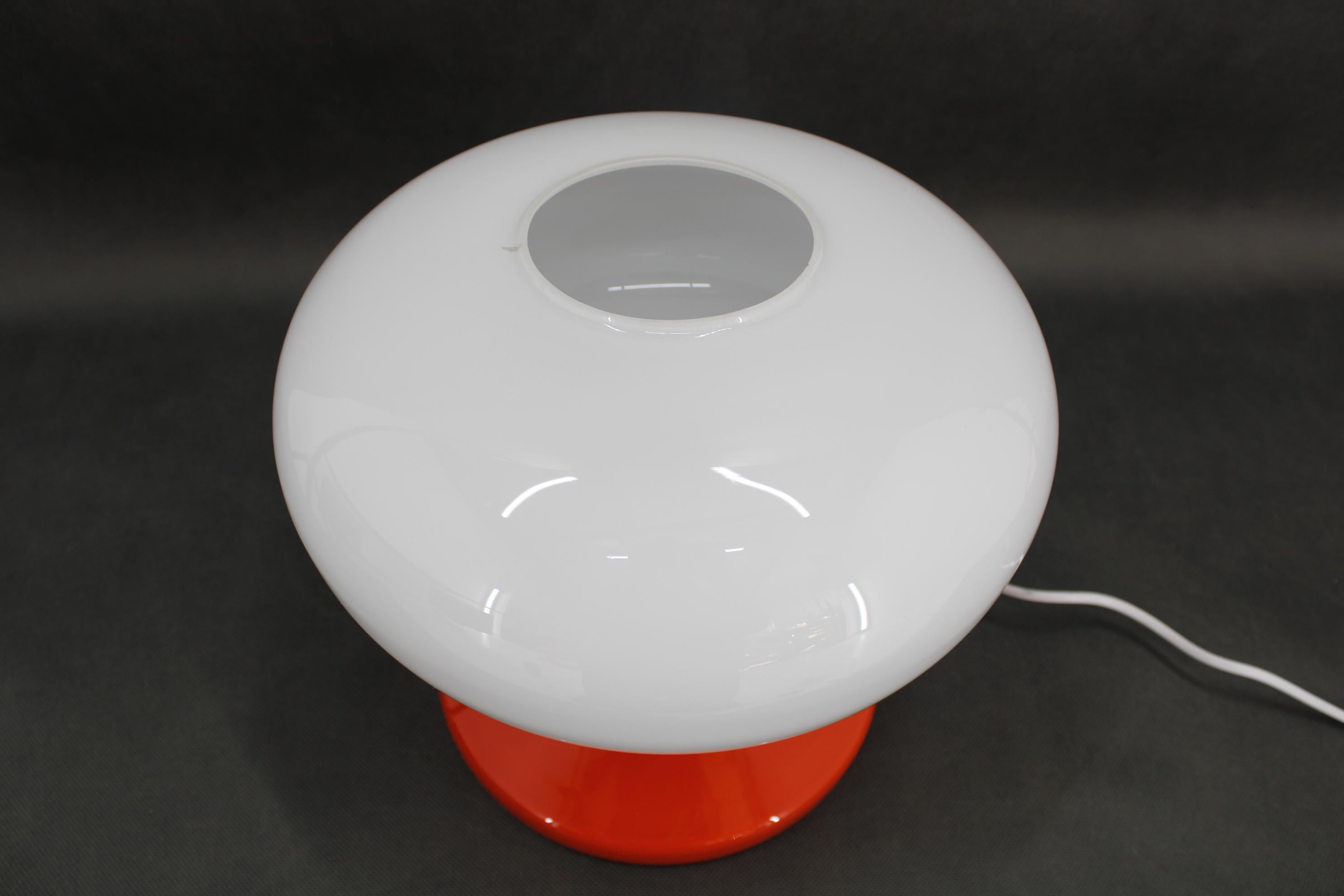 Mid-Century Modern 1970s Stepan Tabery Glass Mushroom Table Lamp, Czechoslovakia For Sale