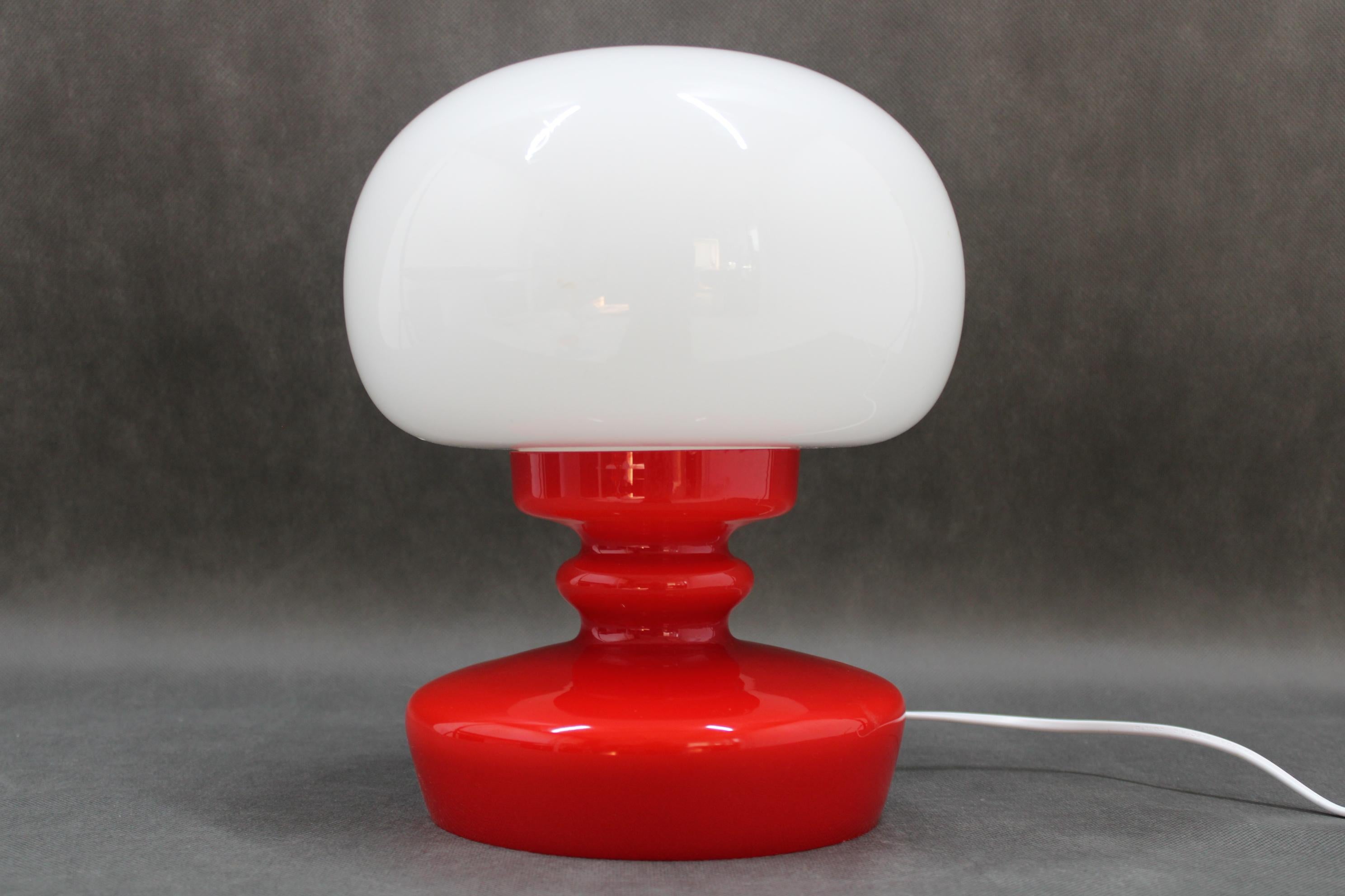 - cleaned polished and rewired -1x , E26-E27 bulb 
-US wiring compatible 