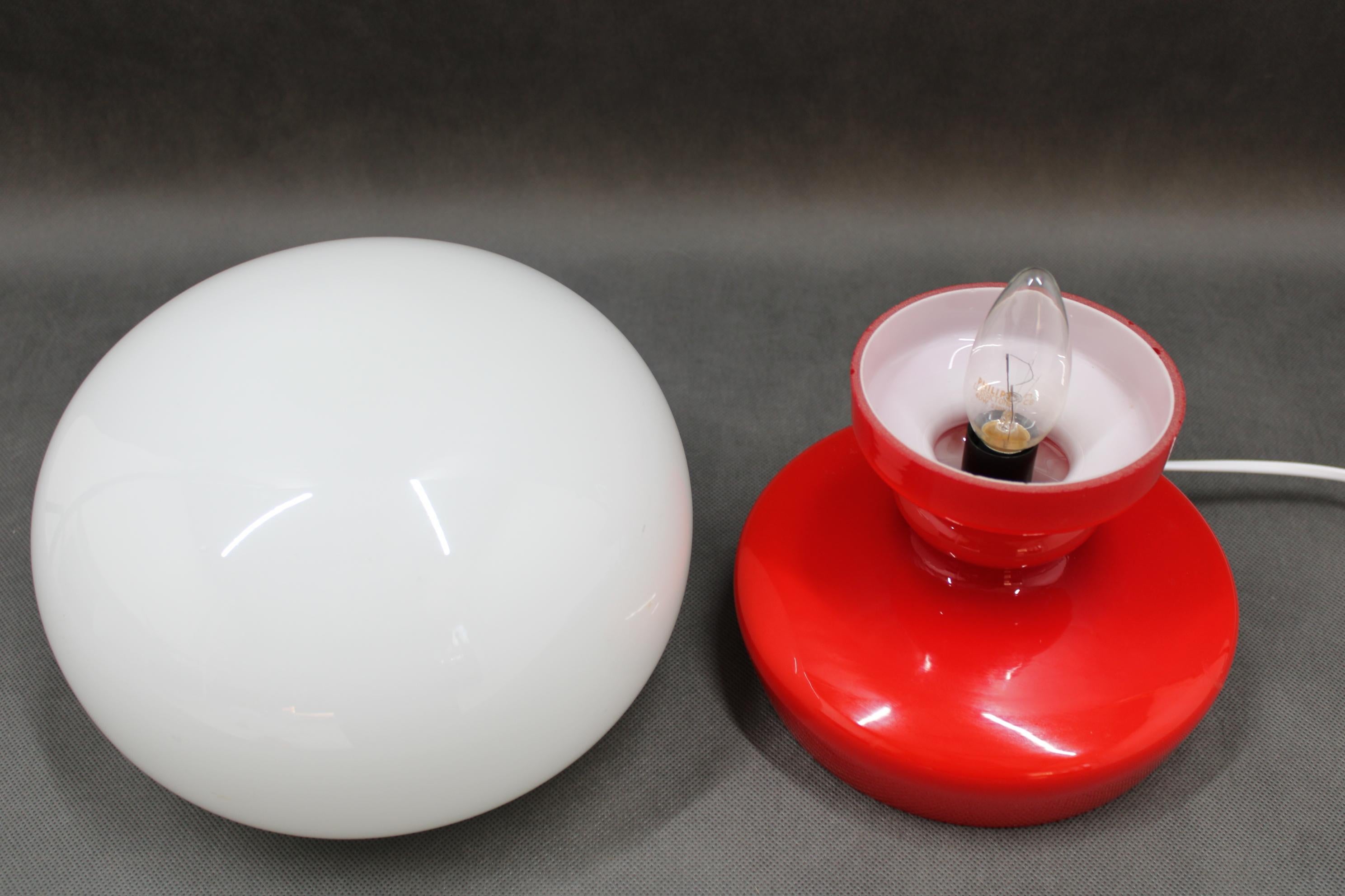 Late 20th Century 1970s Stepan Tabery Red Glass Mushroom Table Lamp, Czechoslovakia For Sale