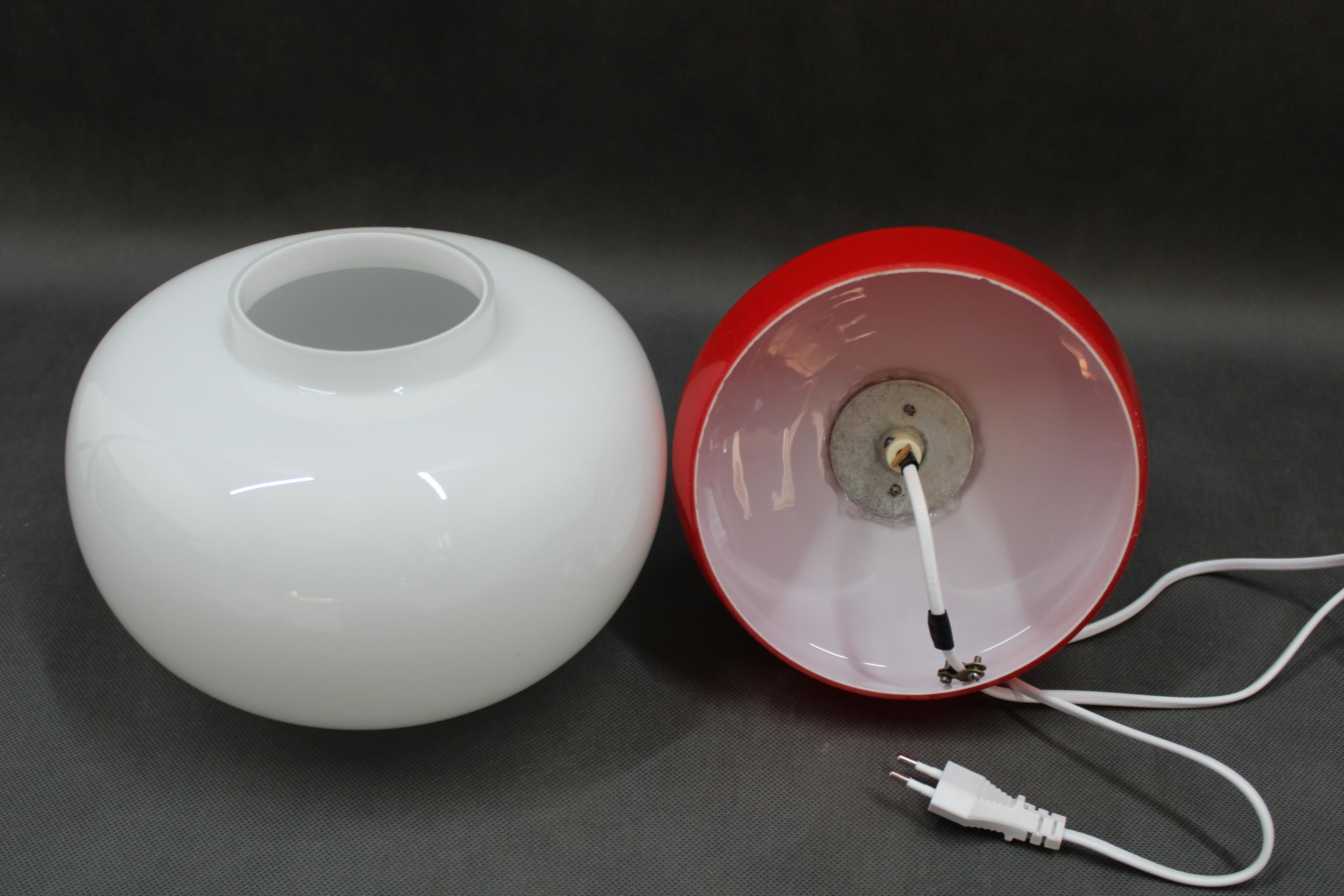 1970s Stepan Tabery Red Glass Mushroom Table Lamp, Czechoslovakia For Sale 1