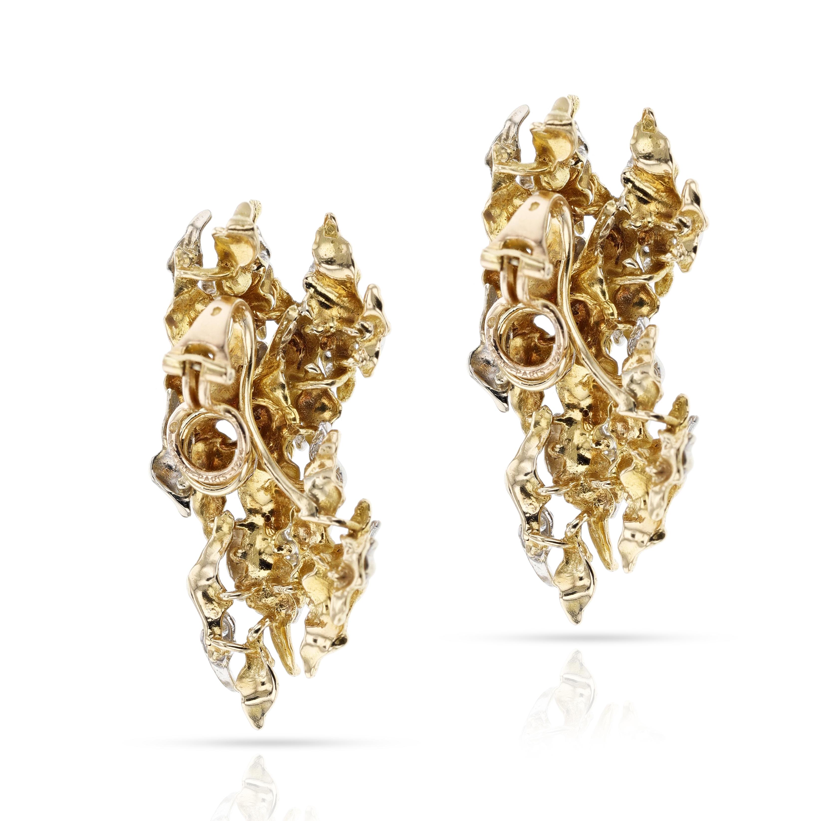 1970s Sterlé Yellow and White Gold Wavy Earrings with Diamonds 1