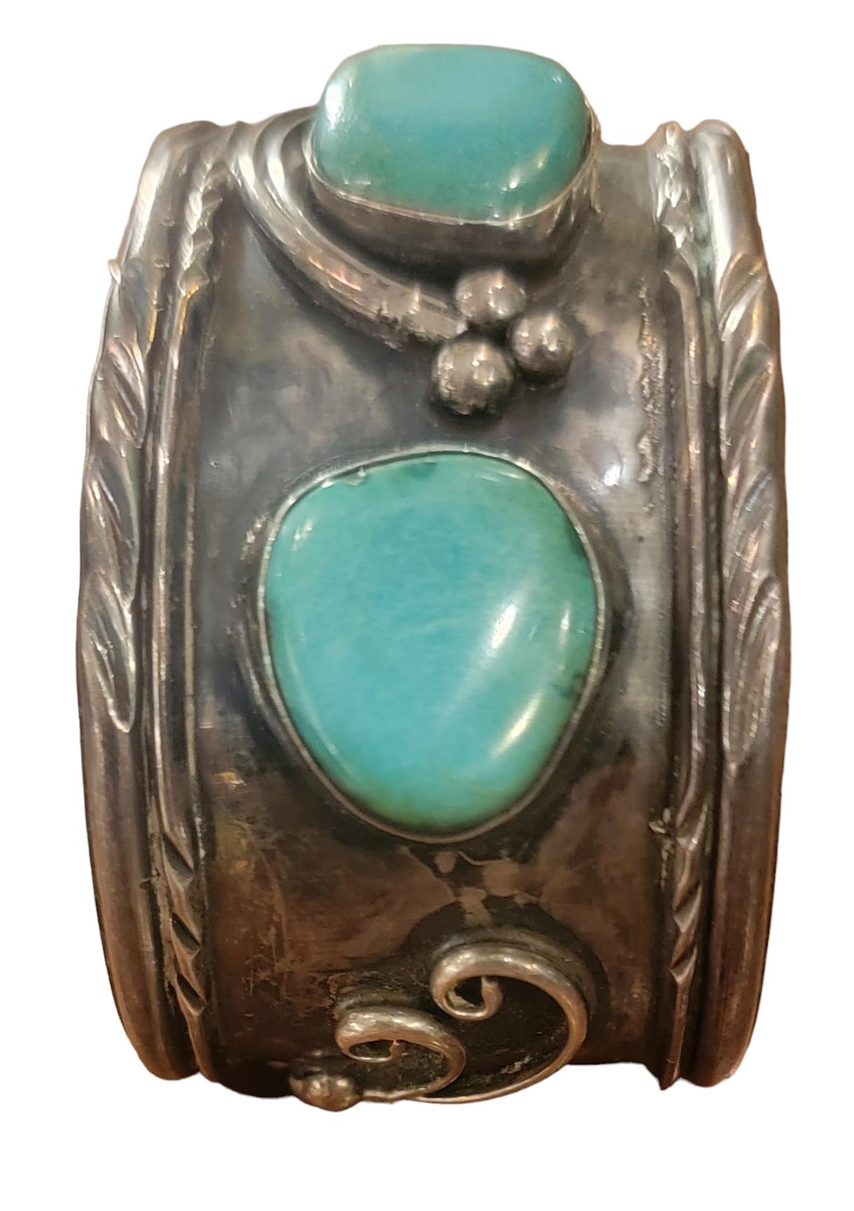 1970s Sterling 3 Turquoise Stone Bracelet In Good Condition For Sale In Pasadena, CA