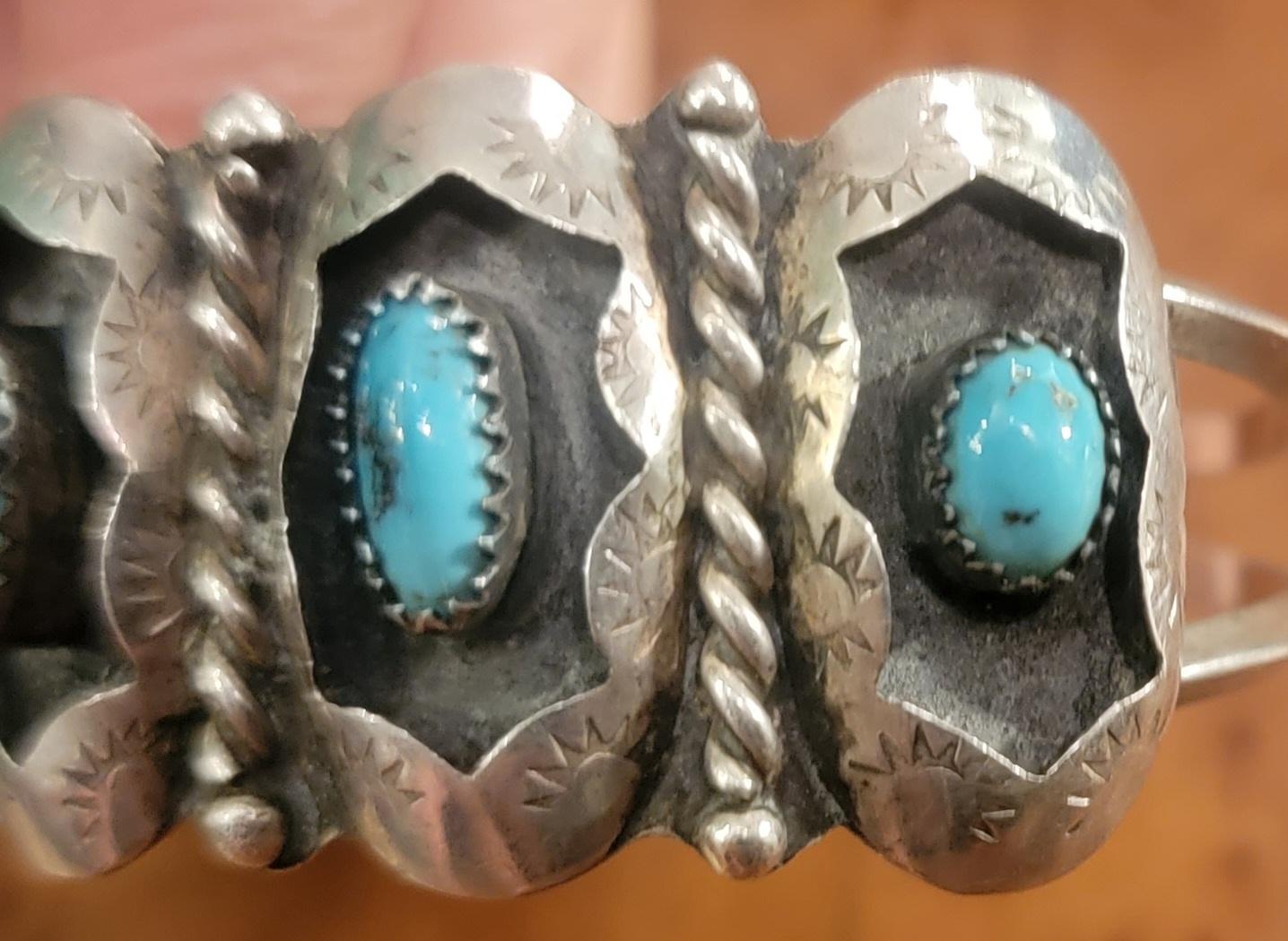 Women's or Men's 1970s Sterling KingMan Native American Bracelet  For Sale