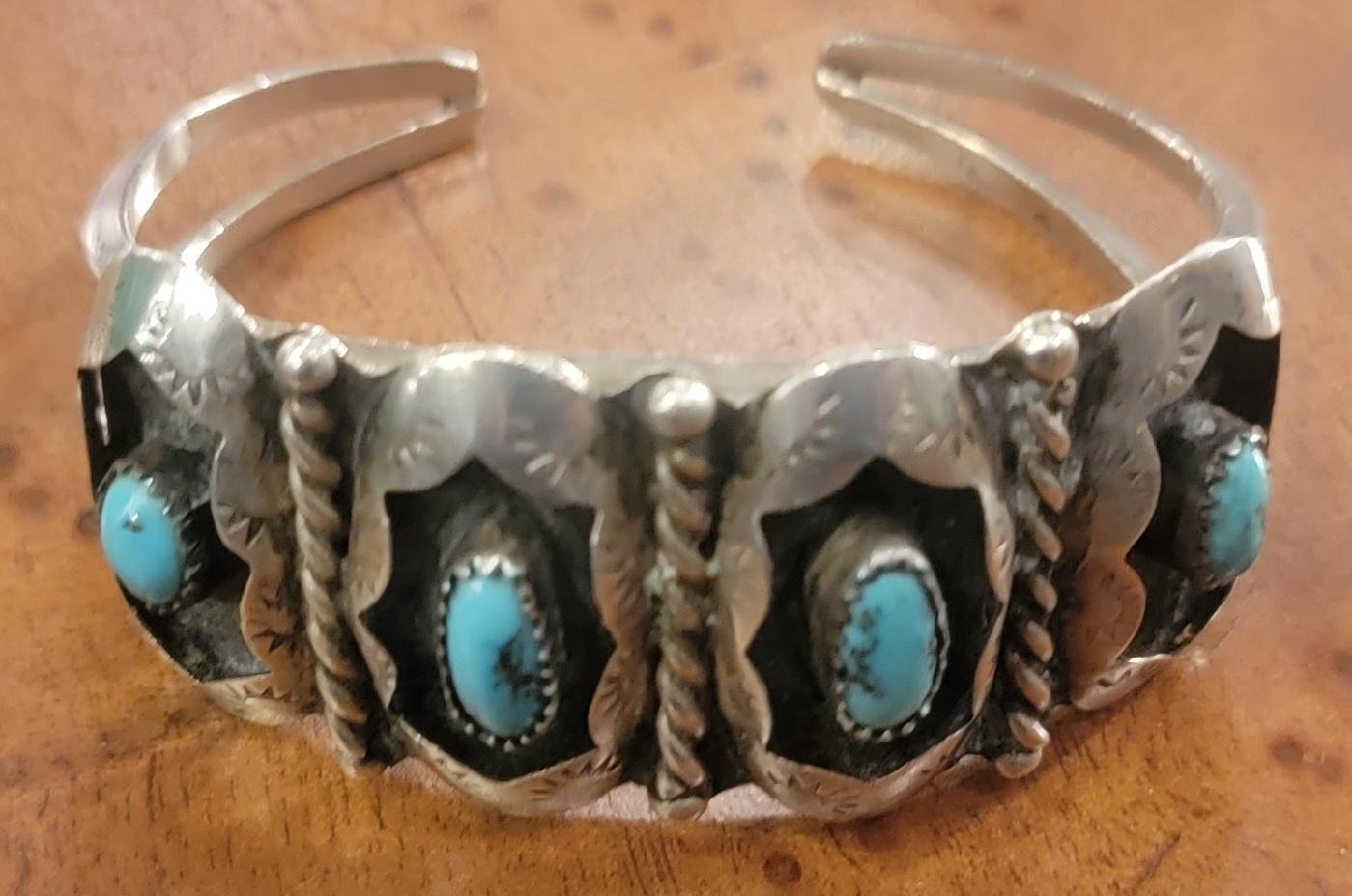 1970s Sterling KingMan Native American Bracelet  For Sale 4