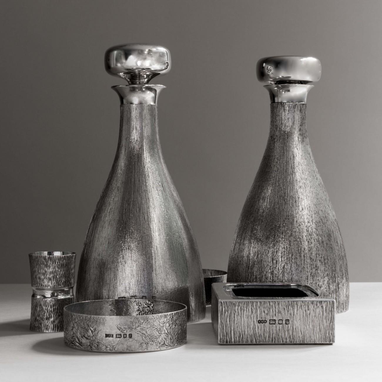 Decantador de plata de ley, matasellado en 1975 Plata esterlina en venta