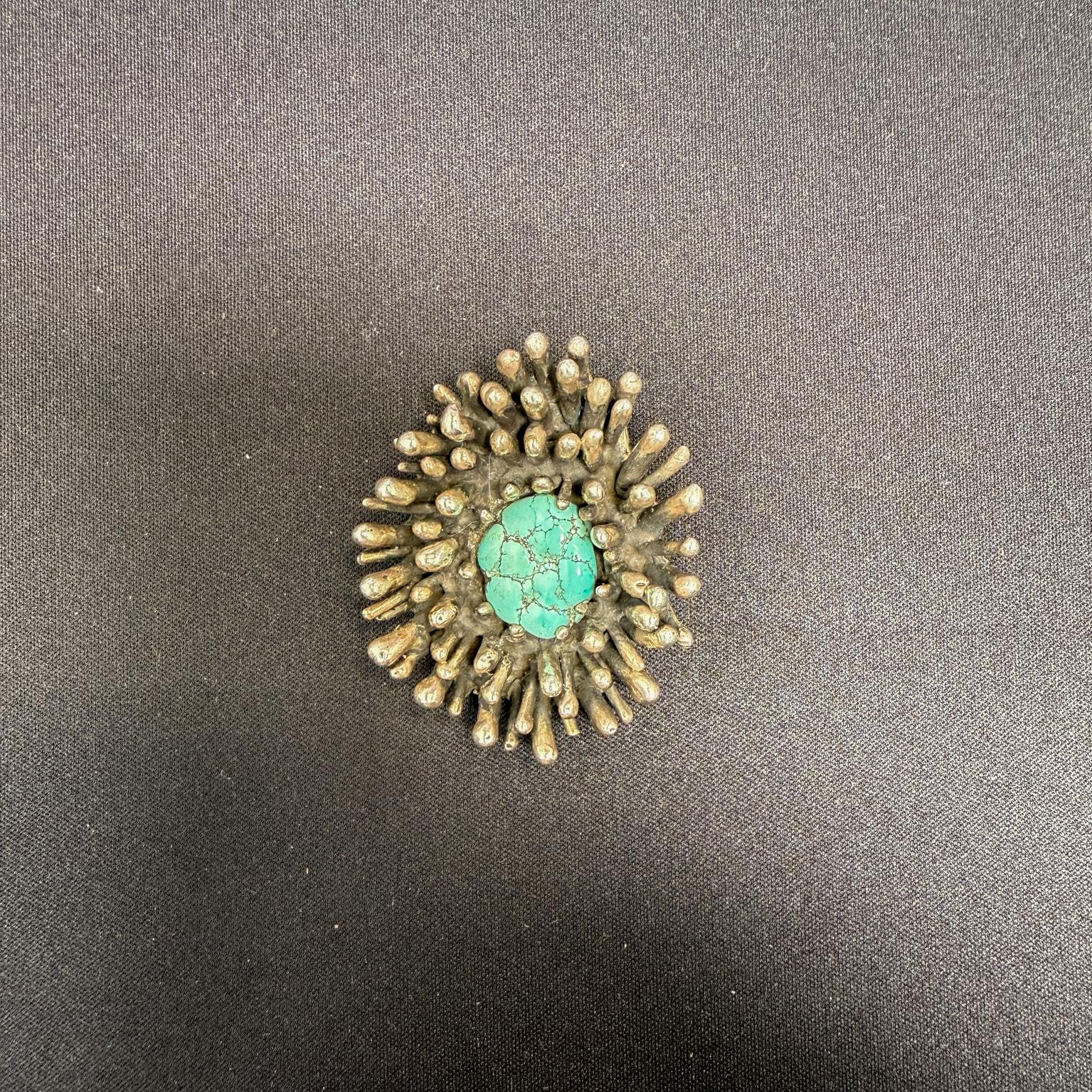 
Style of Pal Kepenyes Sterling Silver Pendant Turquoise Stone
1.63 w x 2 1/16 h x .75 d
Attributed of Pal Kepenyes Pendant, Unsigned. Design consistent with Kepenyes work.
Preowned vintage
Refer to images